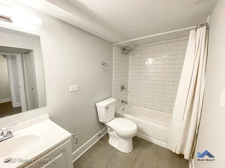 1607 W Foster Ave   60640 60640-unit#1E-Chicago-IL