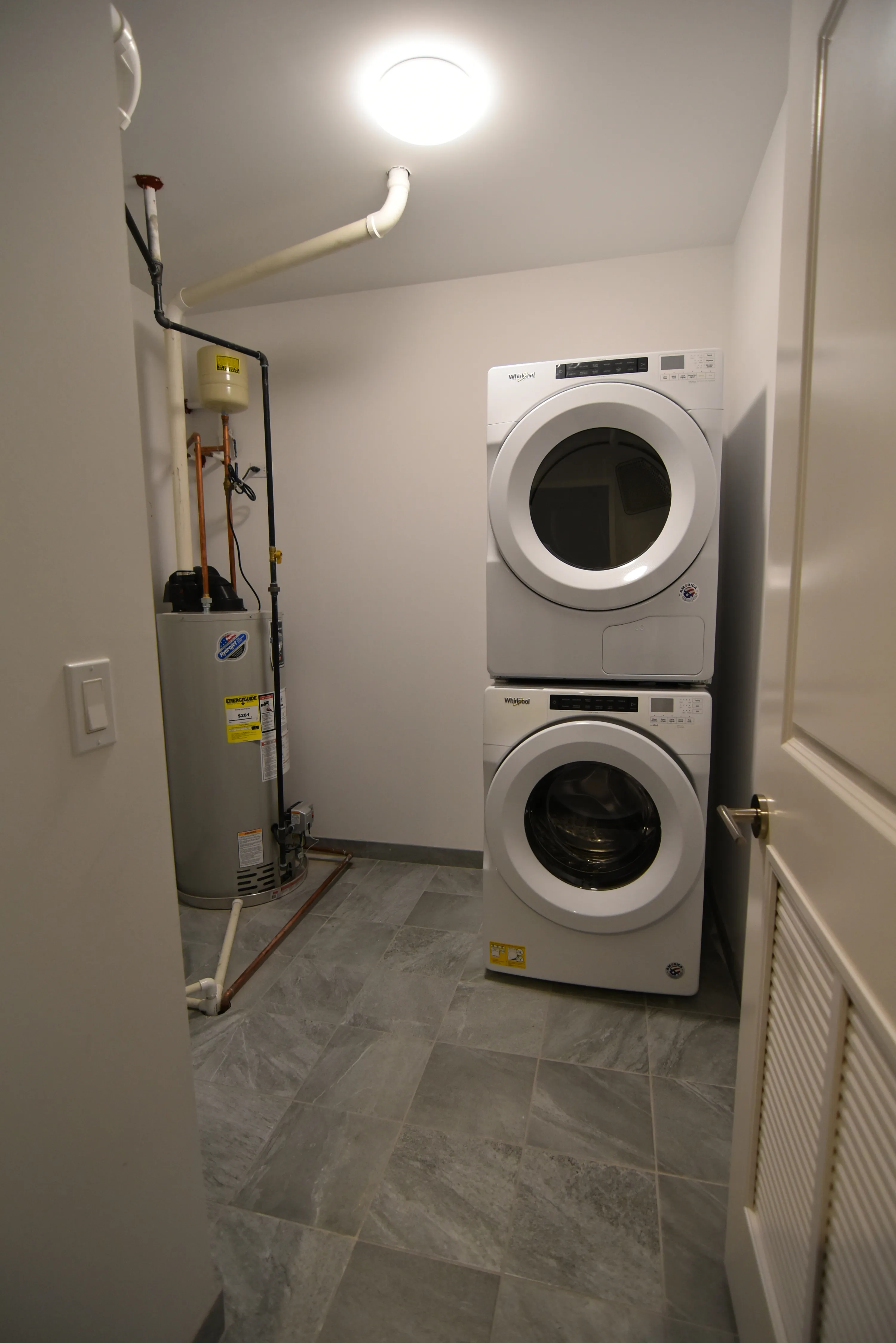 927 W Irving Park Rd   60613 60613-unit#504-Chicago-IL