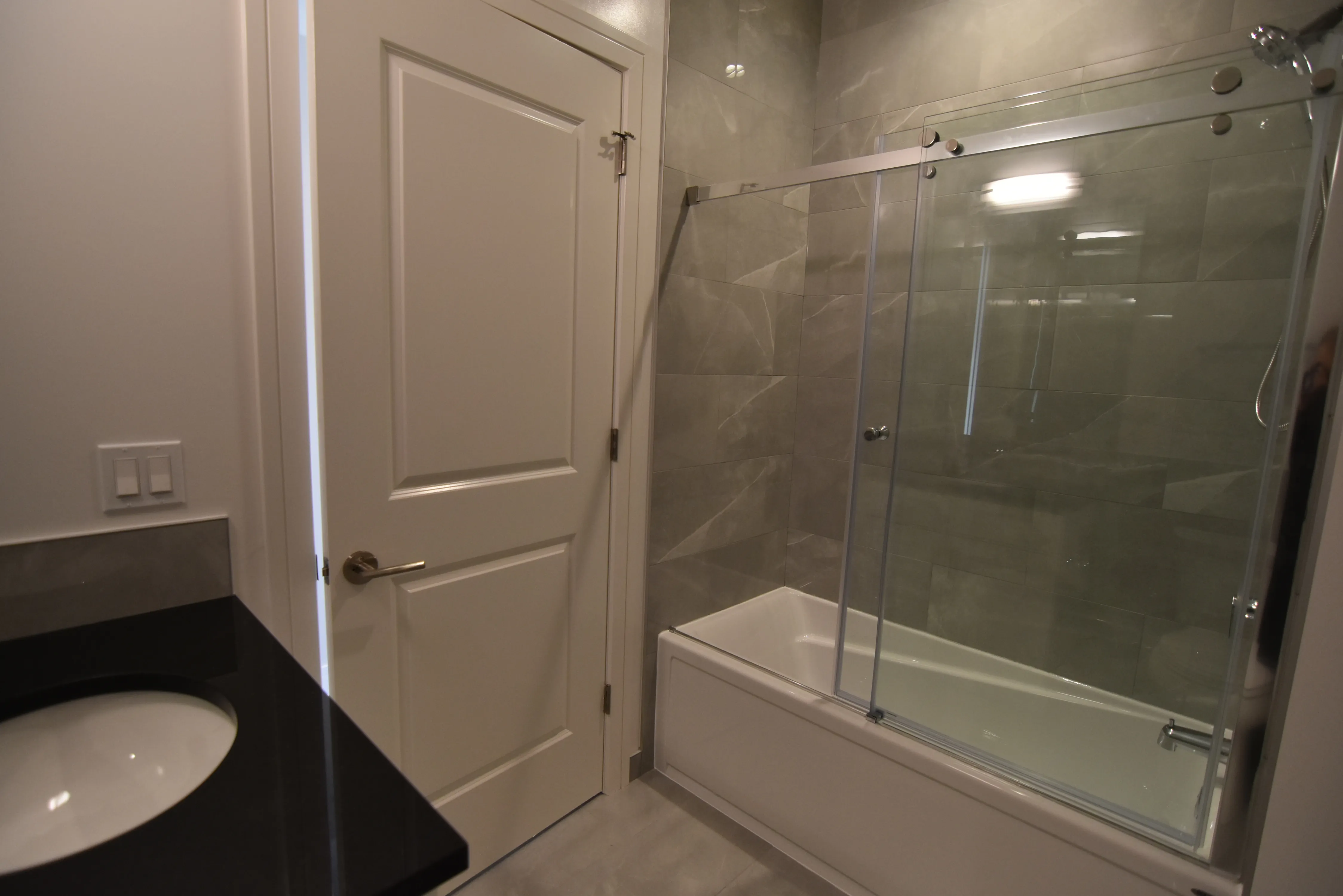 927 W Irving Park Rd   60613 60613-unit#504-Chicago-IL