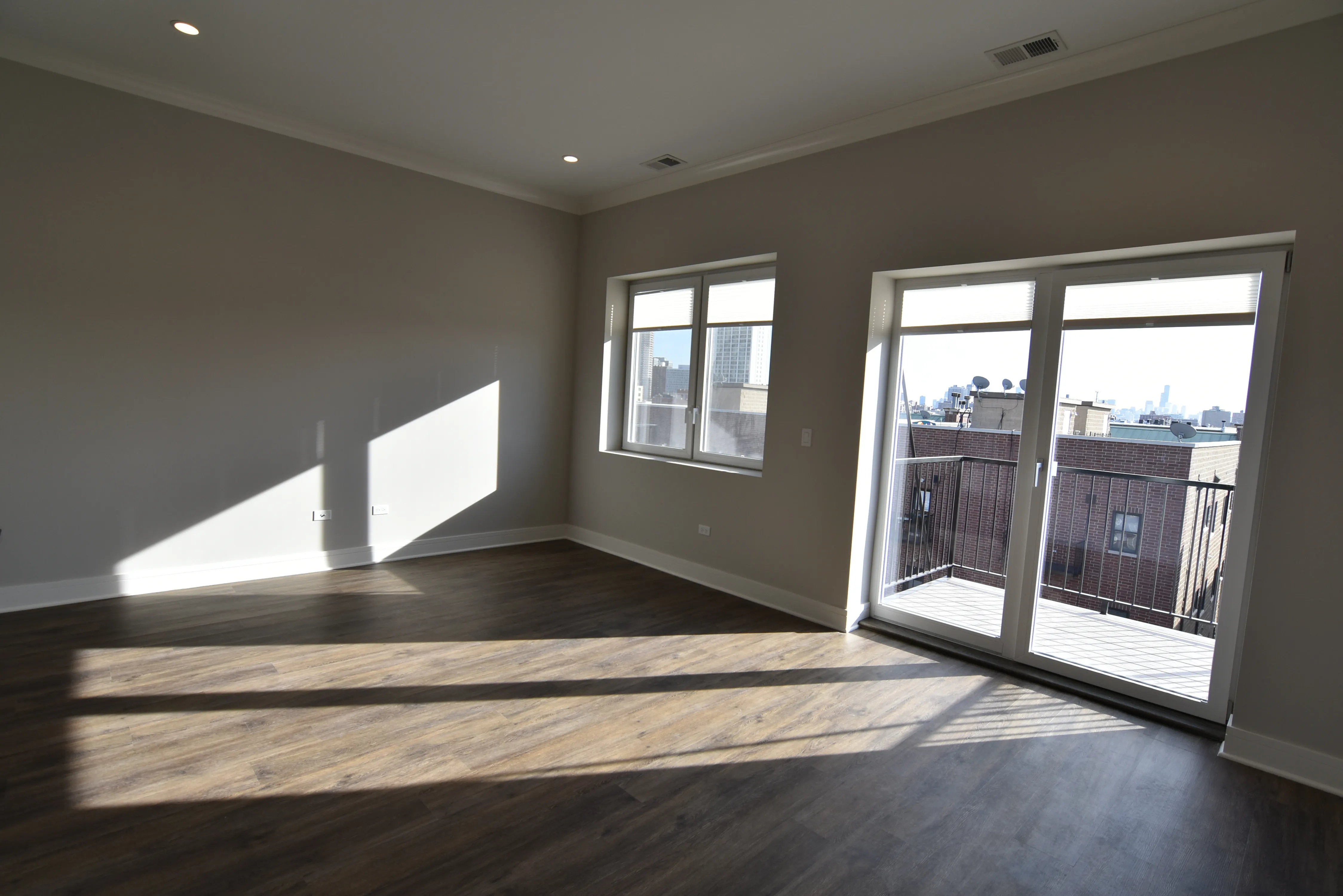 927 W Irving Park Rd   60613 60613-unit#504-Chicago-IL