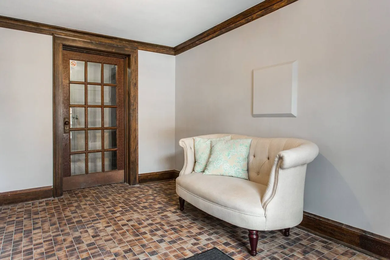 4121 W Henderson St 60641 60641-unit#2-1-Chicago-IL