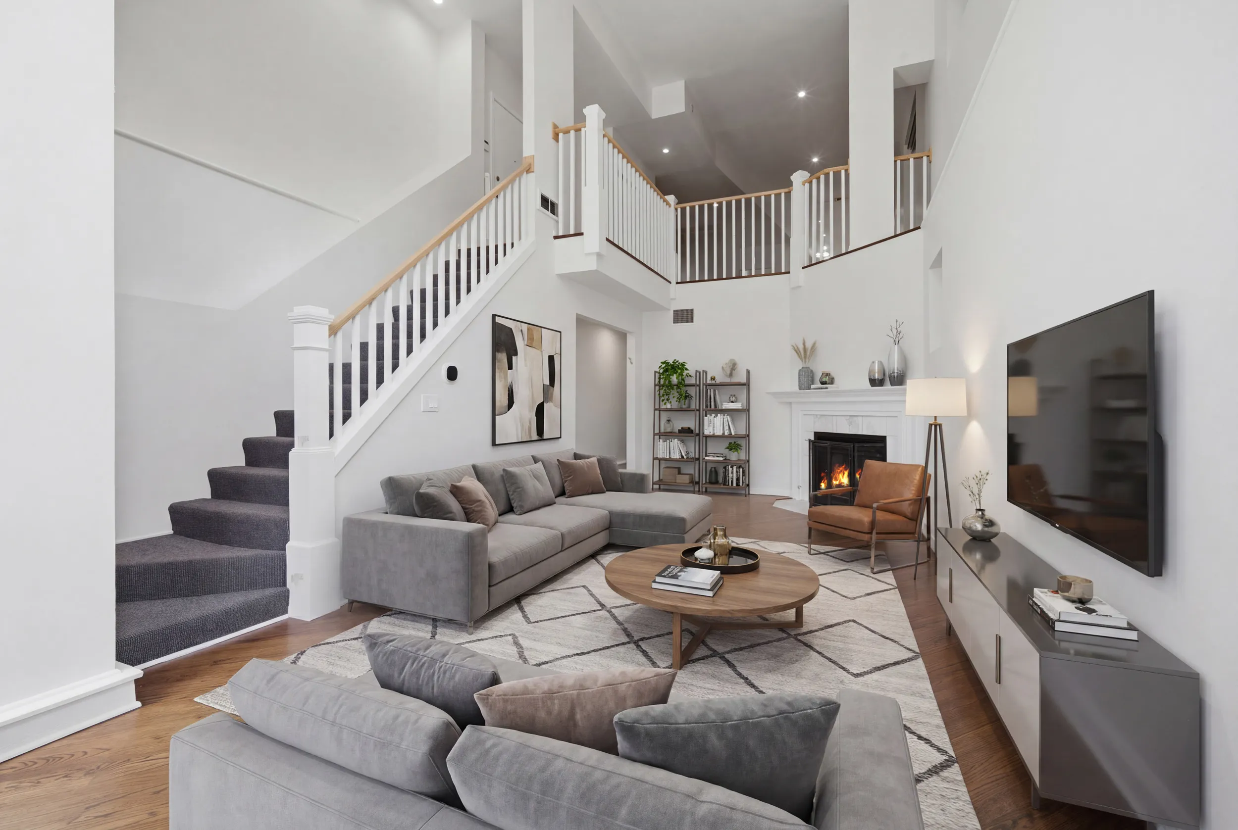 626 W Buckingham Pl 60657 60657-unit#1E-Chicago-IL
