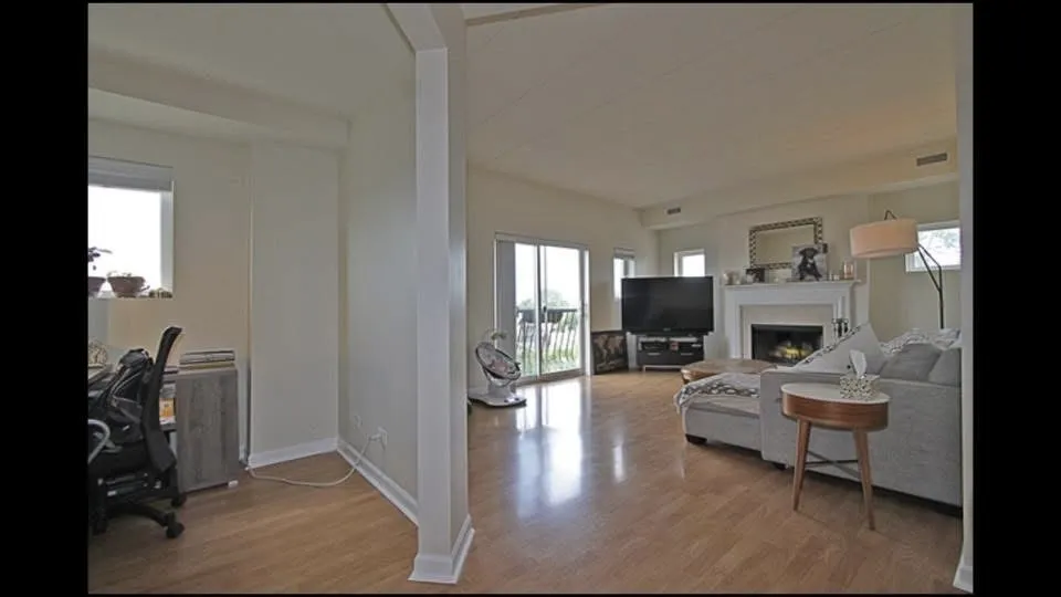 2021 N Kedzie Ave   60647 60647-unit#5B-Chicago-IL