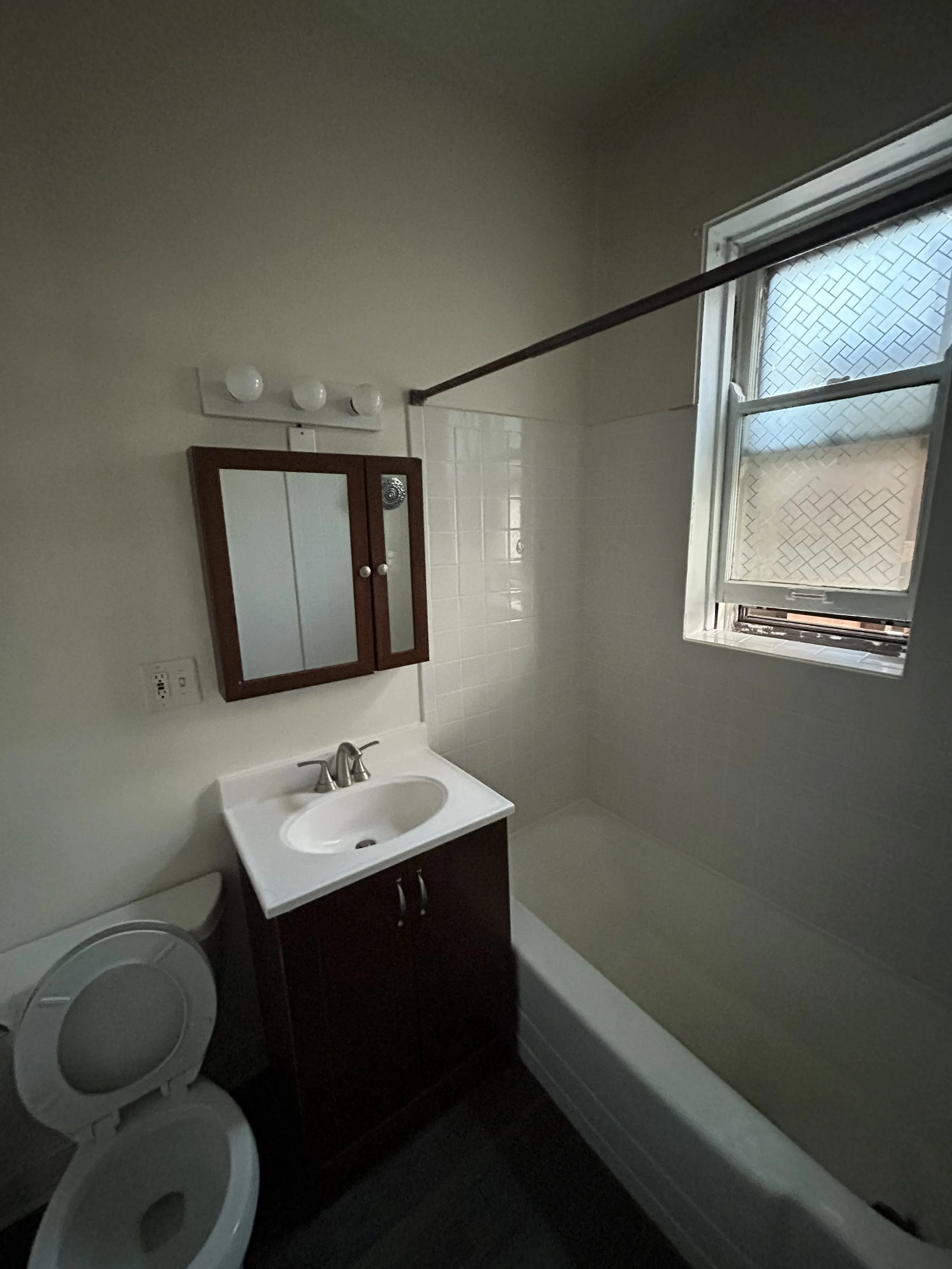 1740 W Rascher Ave 60640 60640-unit#2F-Chicago-IL