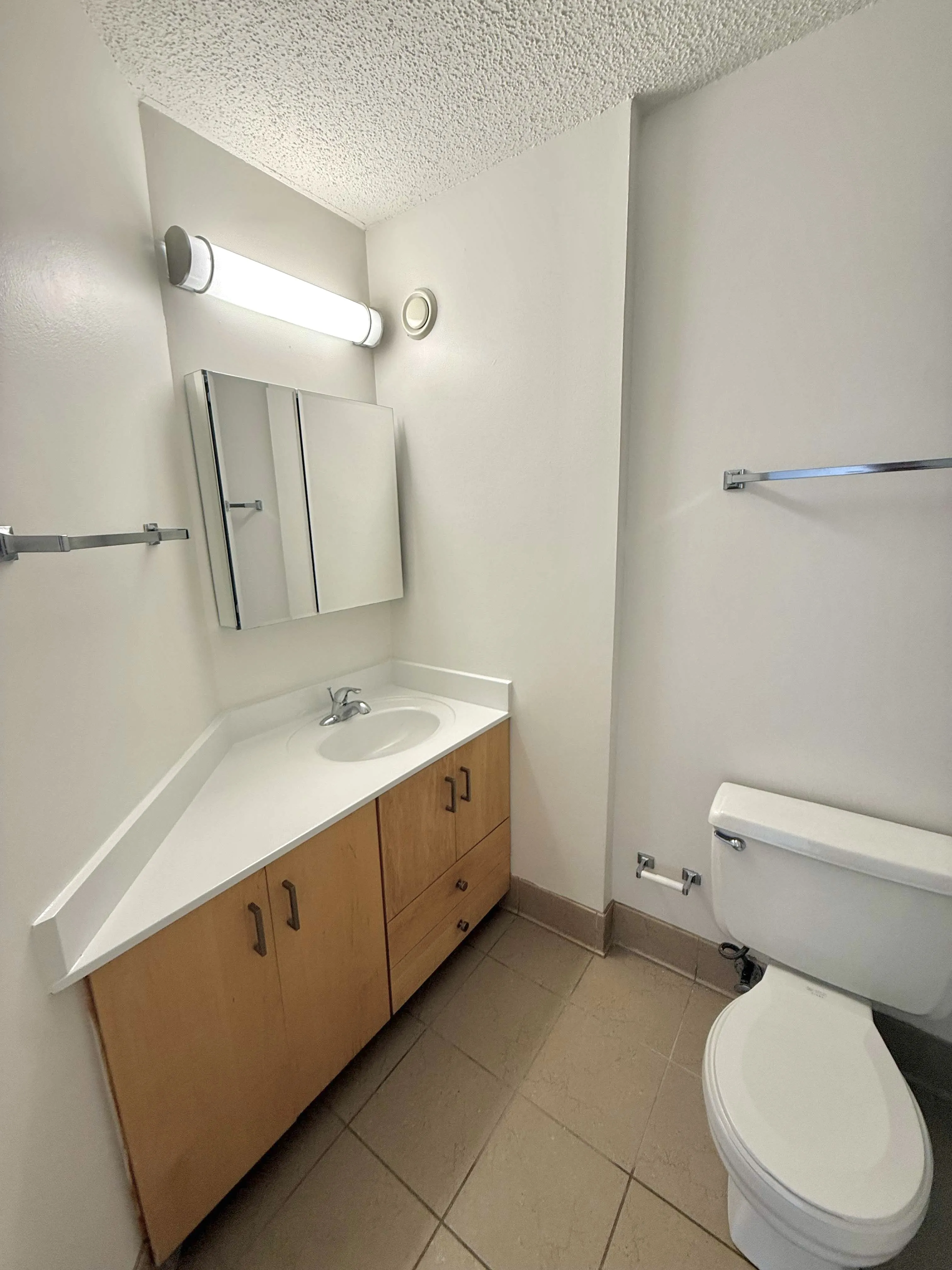 750 N Dearborn St   60654 60654-unit#405-Chicago-IL