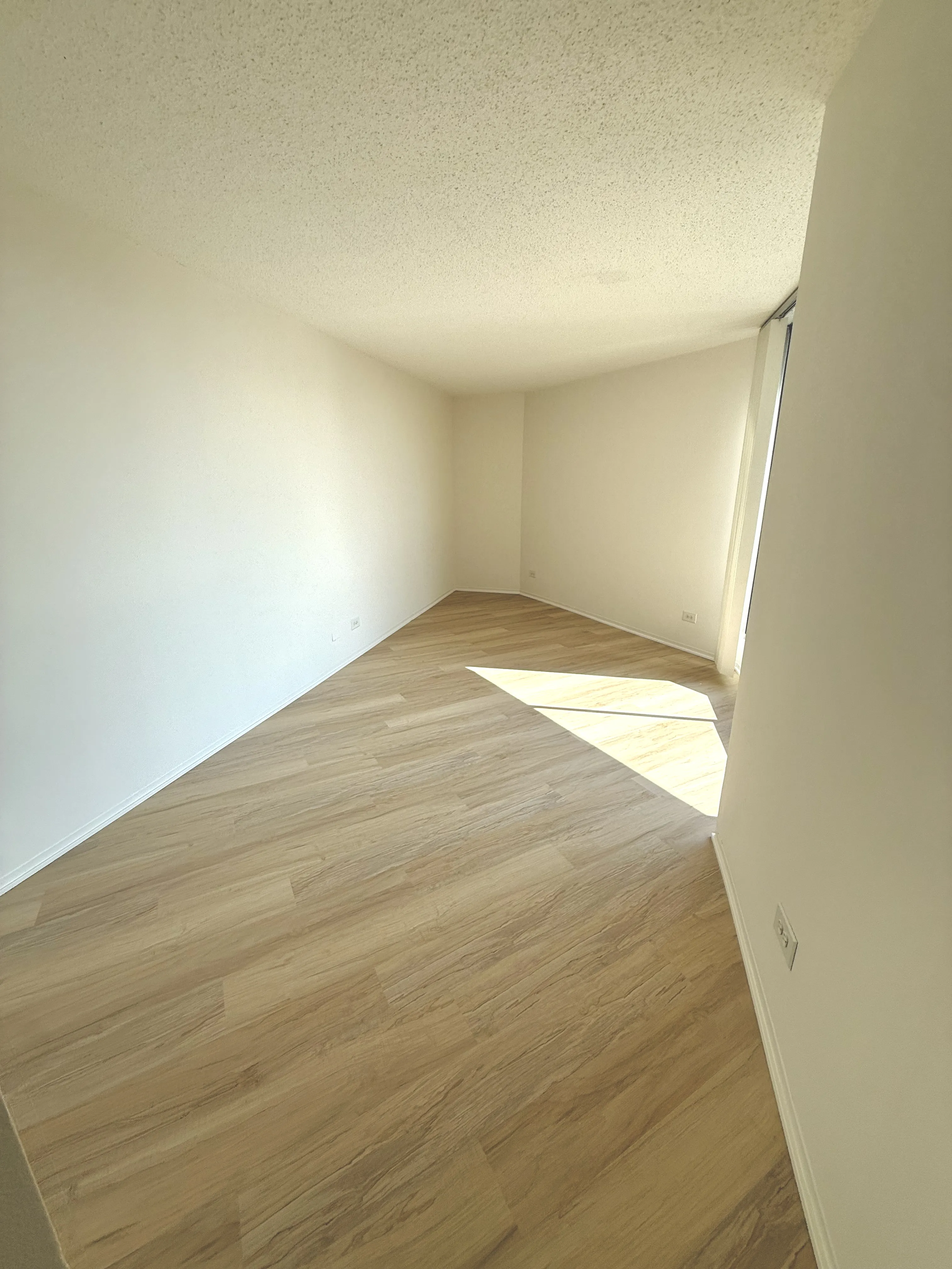 750 N Dearborn St   60654 60654-unit#405-Chicago-IL