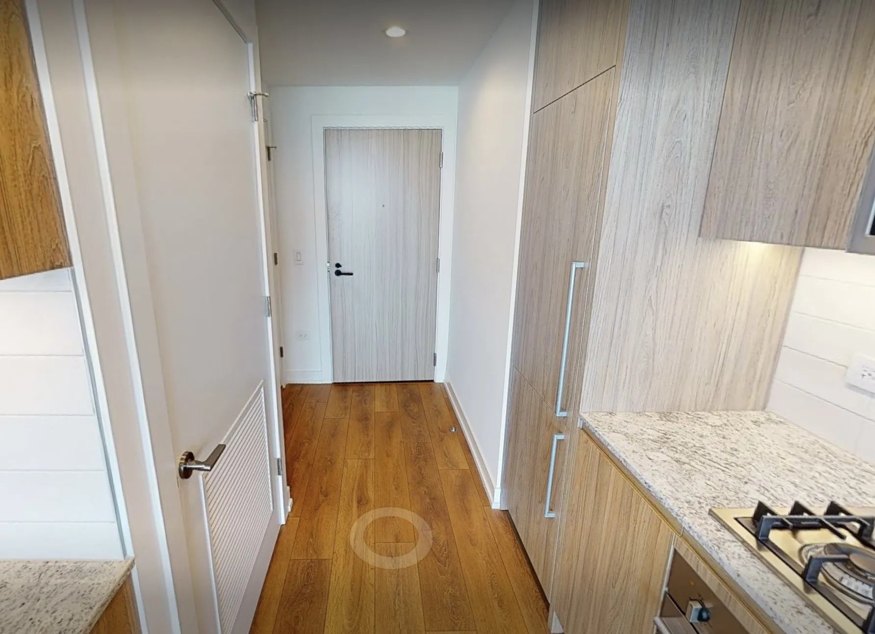 228 W Hill St   60610 60610-Old Town Park Tower 3-unit#2207-Chicago-IL