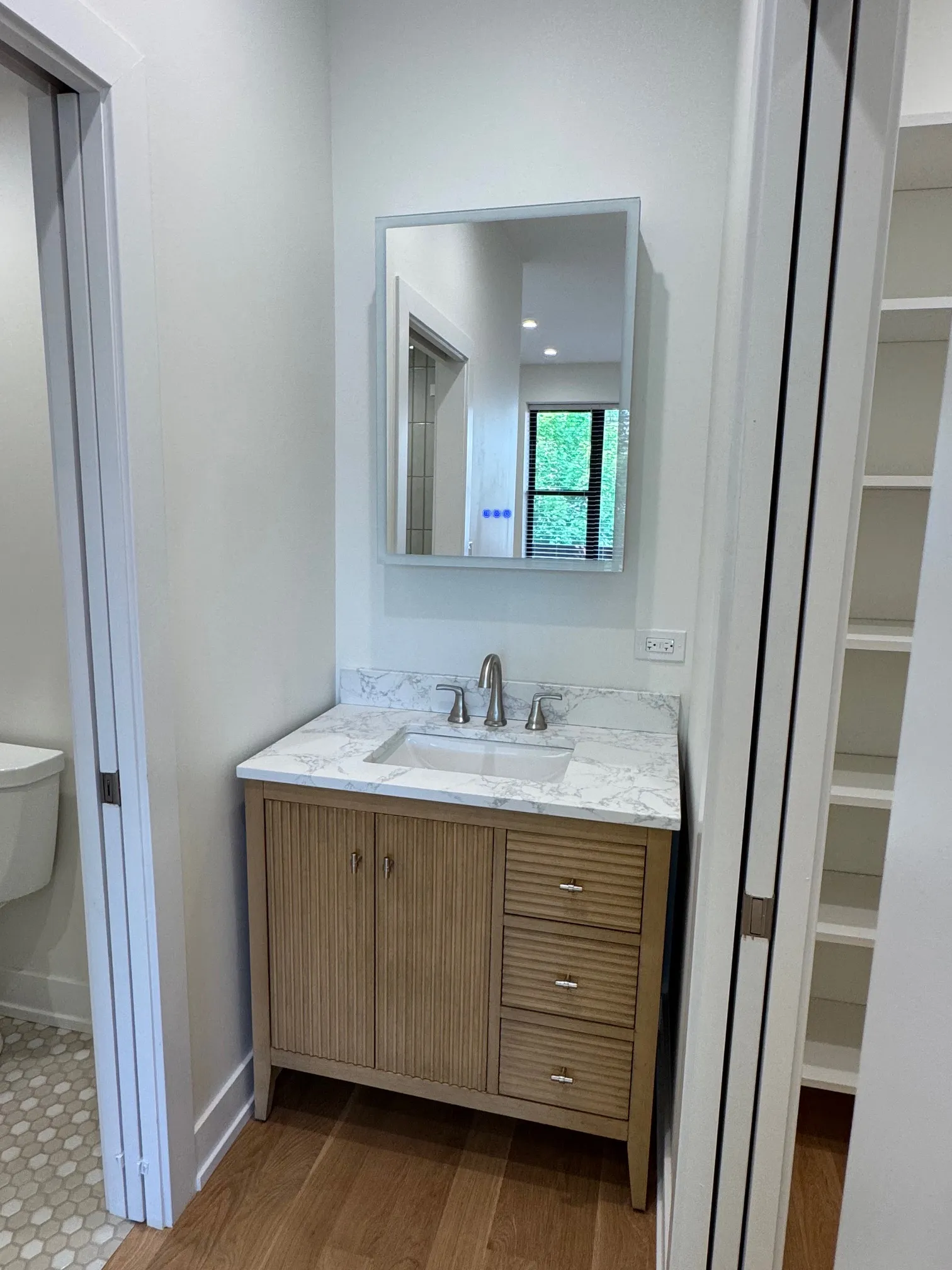 1246 W Bryn Mawr Ave   60660 60660-unit#2-Chicago-IL