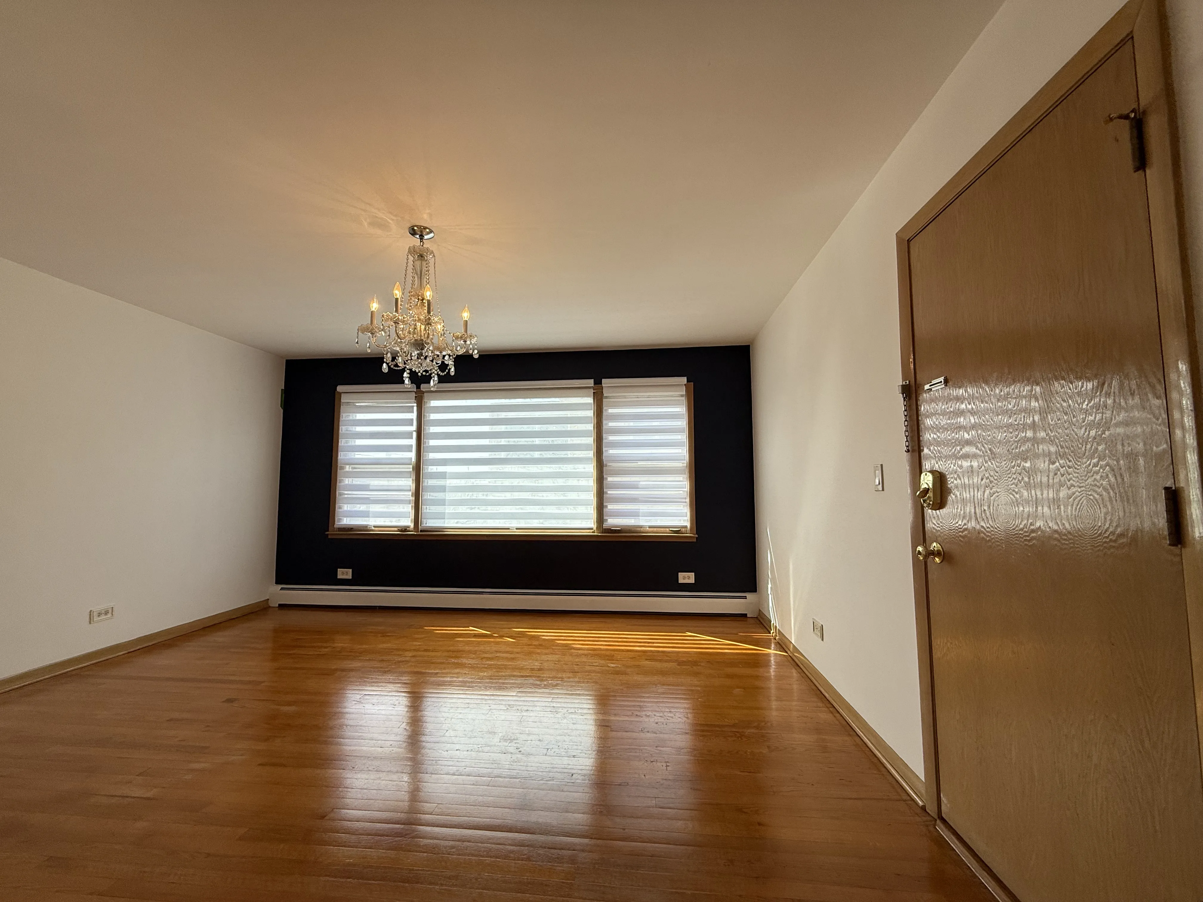 6331 W Devon Ave   60646 60646-unit#2R-Chicago-IL