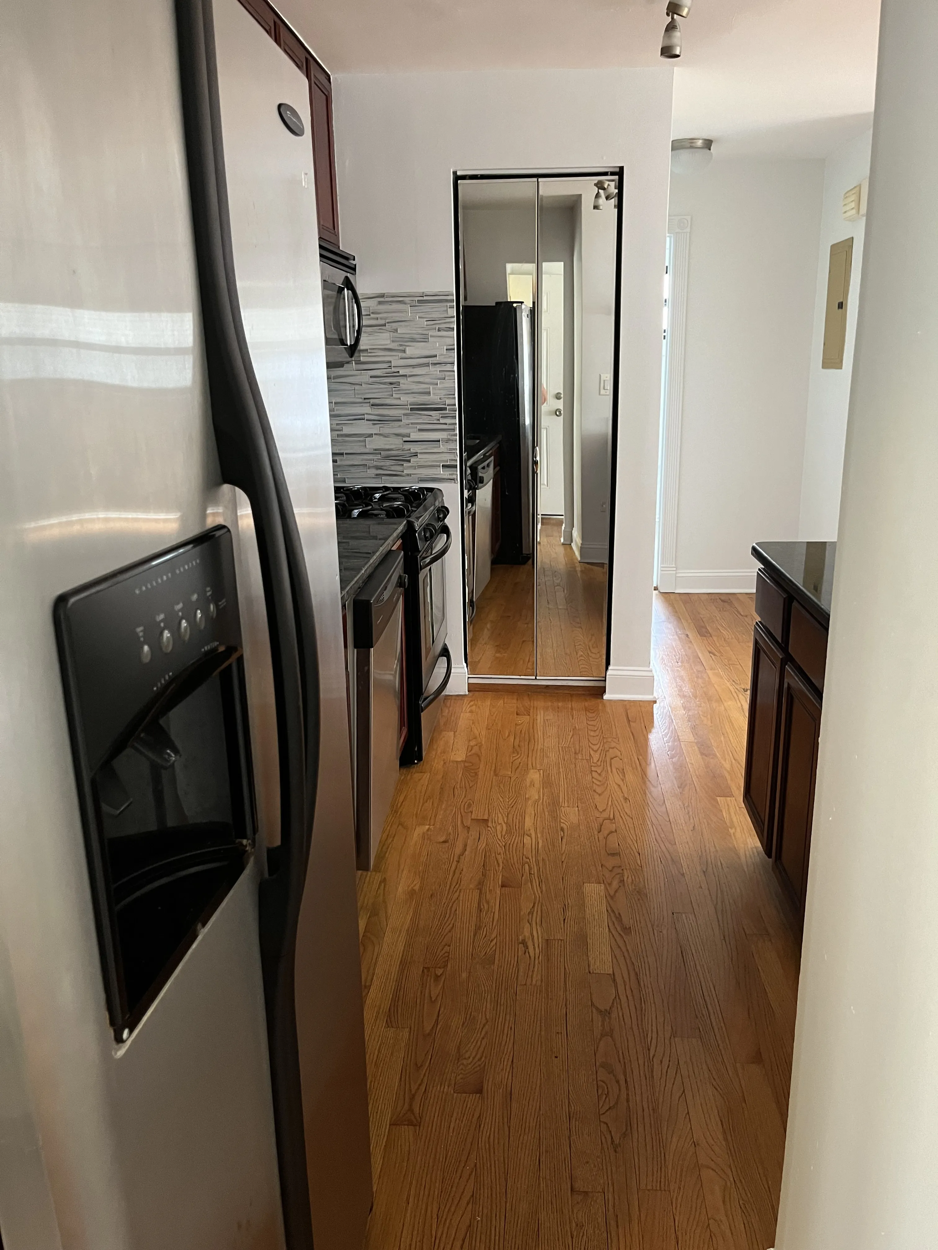 7608 N Rogers Ave 60626 60626-unit#203-Chicago-IL