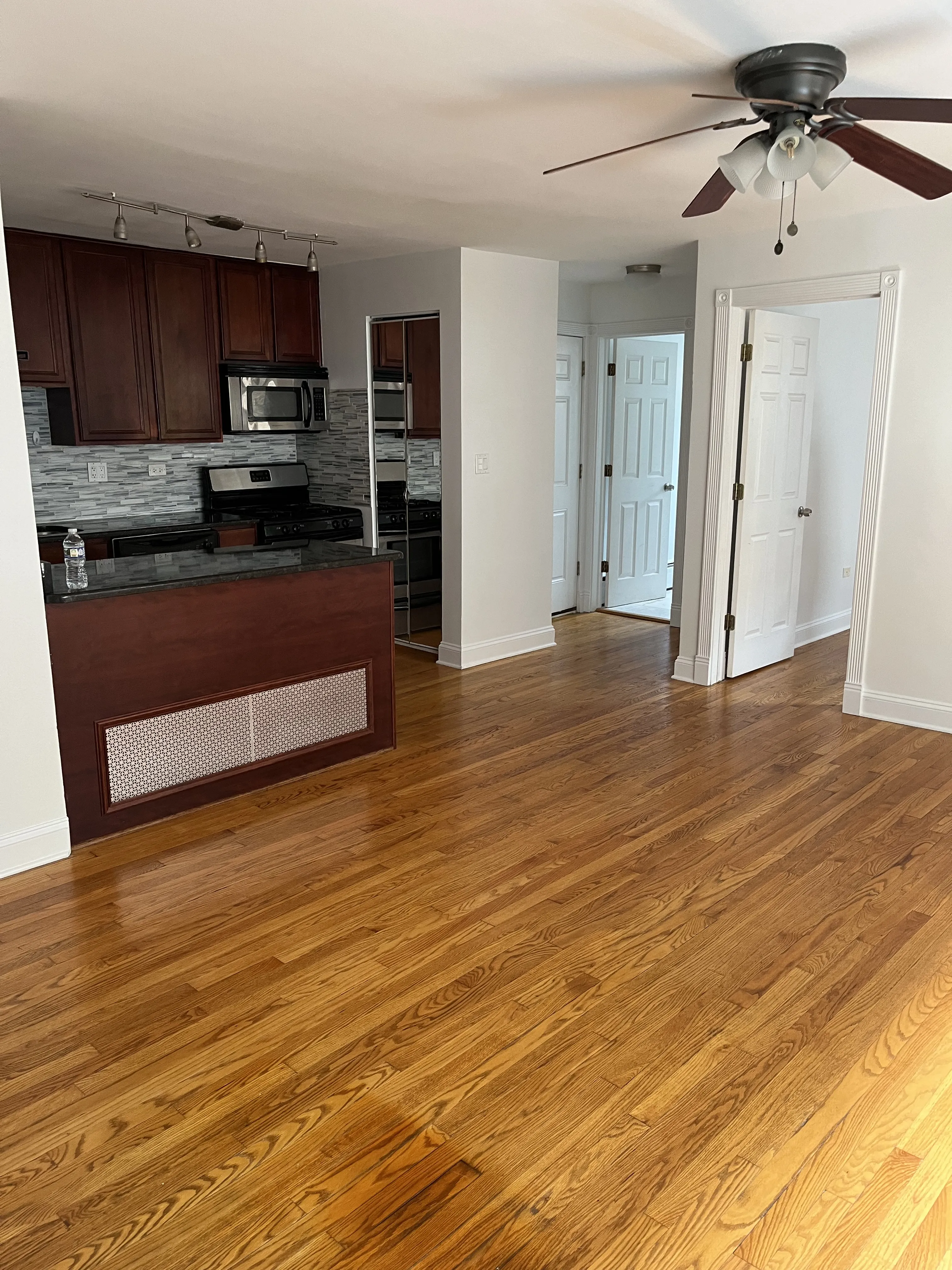 7608 N Rogers Ave 60626 60626-unit#203-Chicago-IL