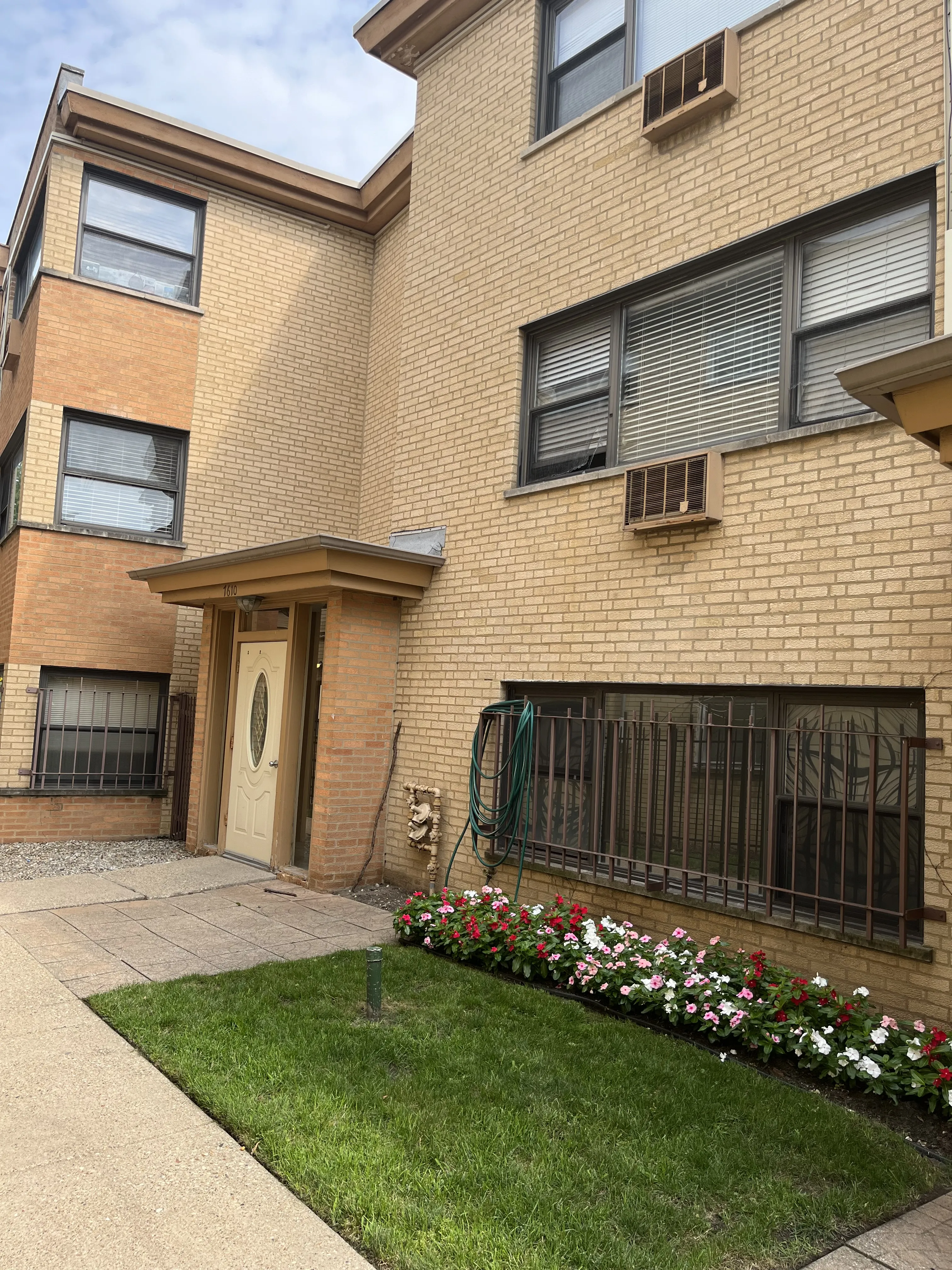7608 N Rogers Ave 60626 60626-unit#203-Chicago-IL