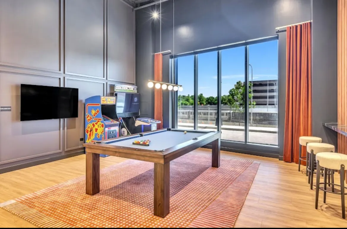 1101 W Van Buren St 60607-Coppia-unit#712-Chicago-IL