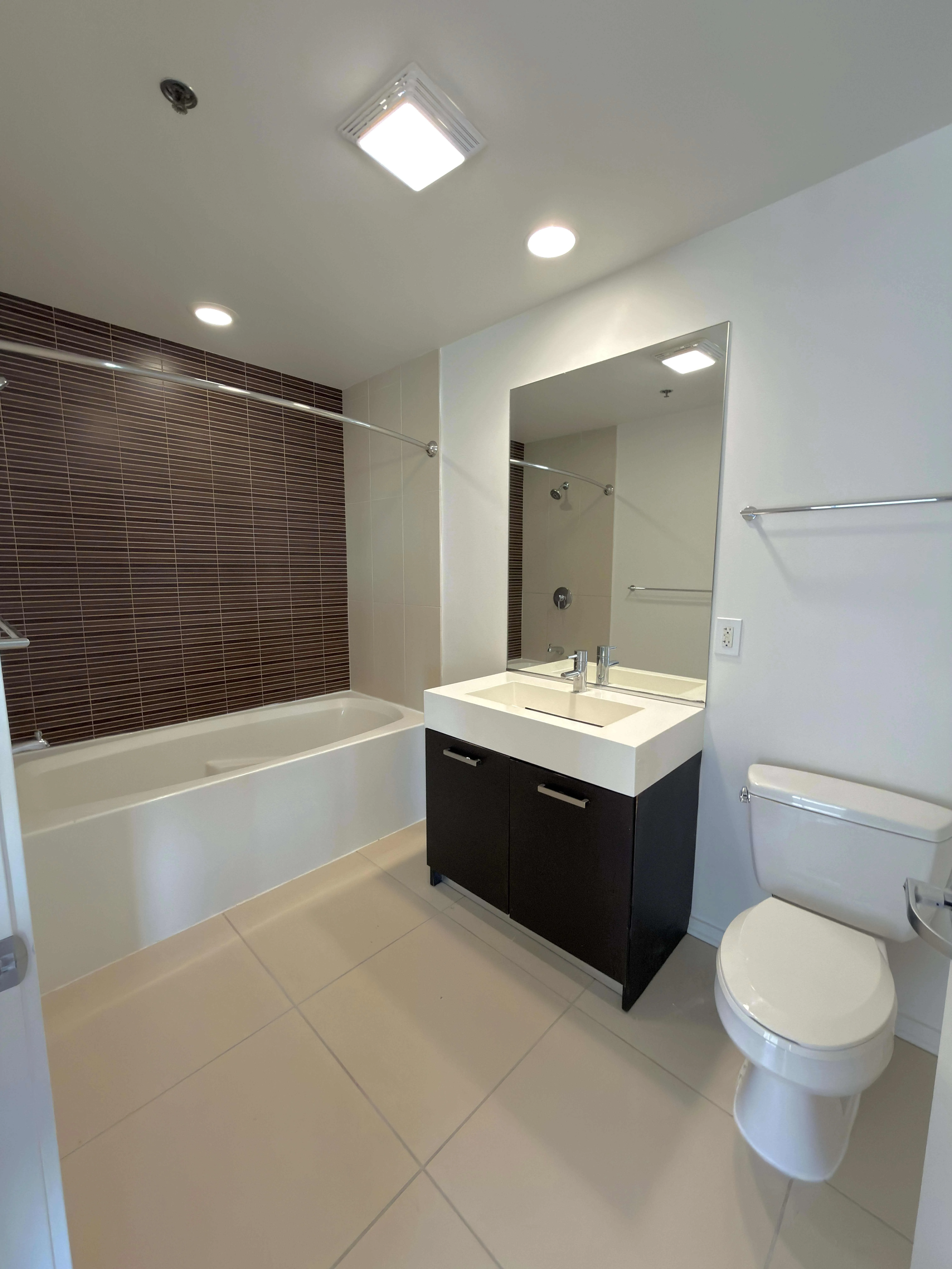 150 W Roosevelt Rd   60605 60605-unit#523-Chicago-IL