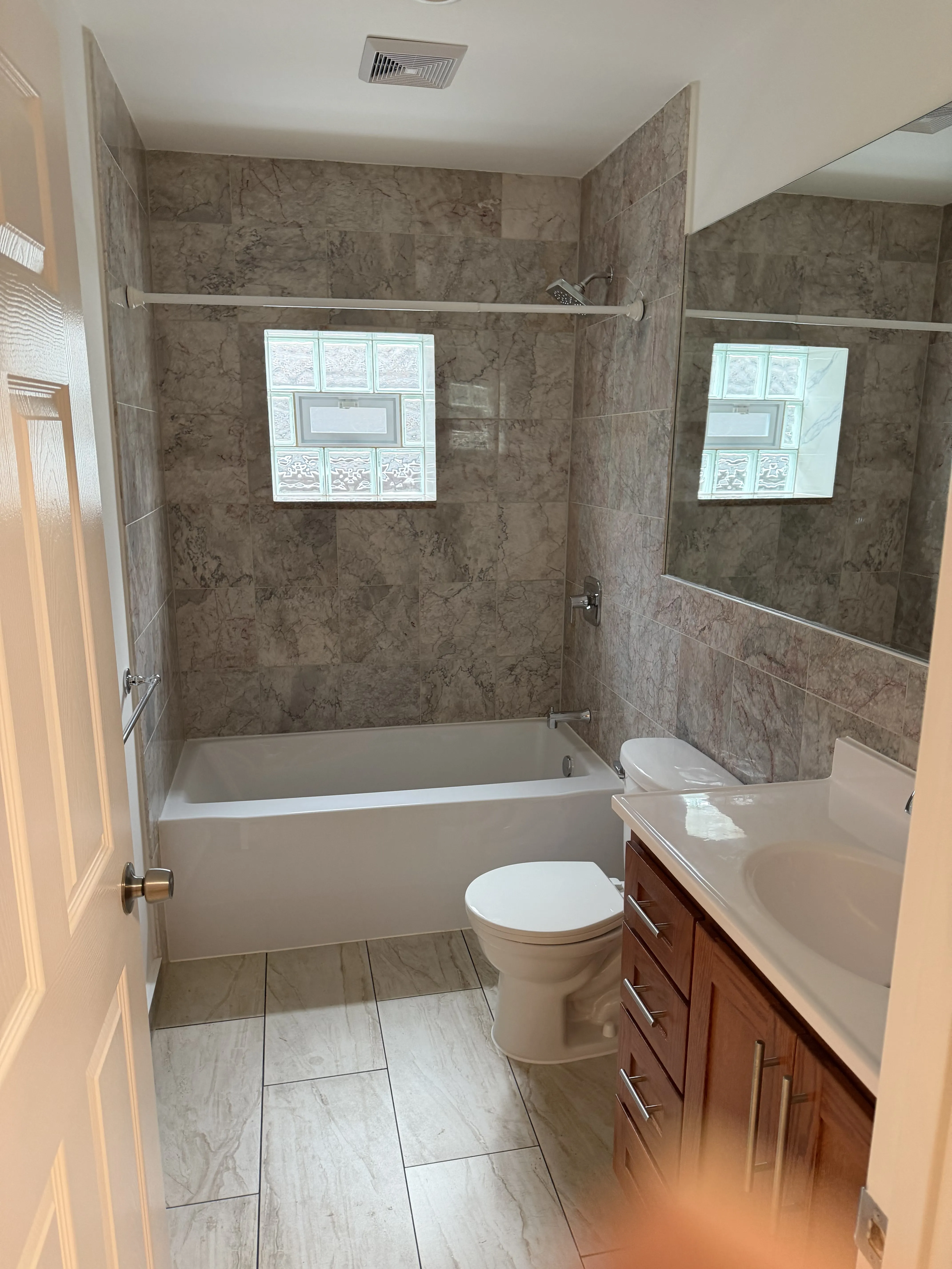 2656 W Superior St 60612 60612-Chicago-IL