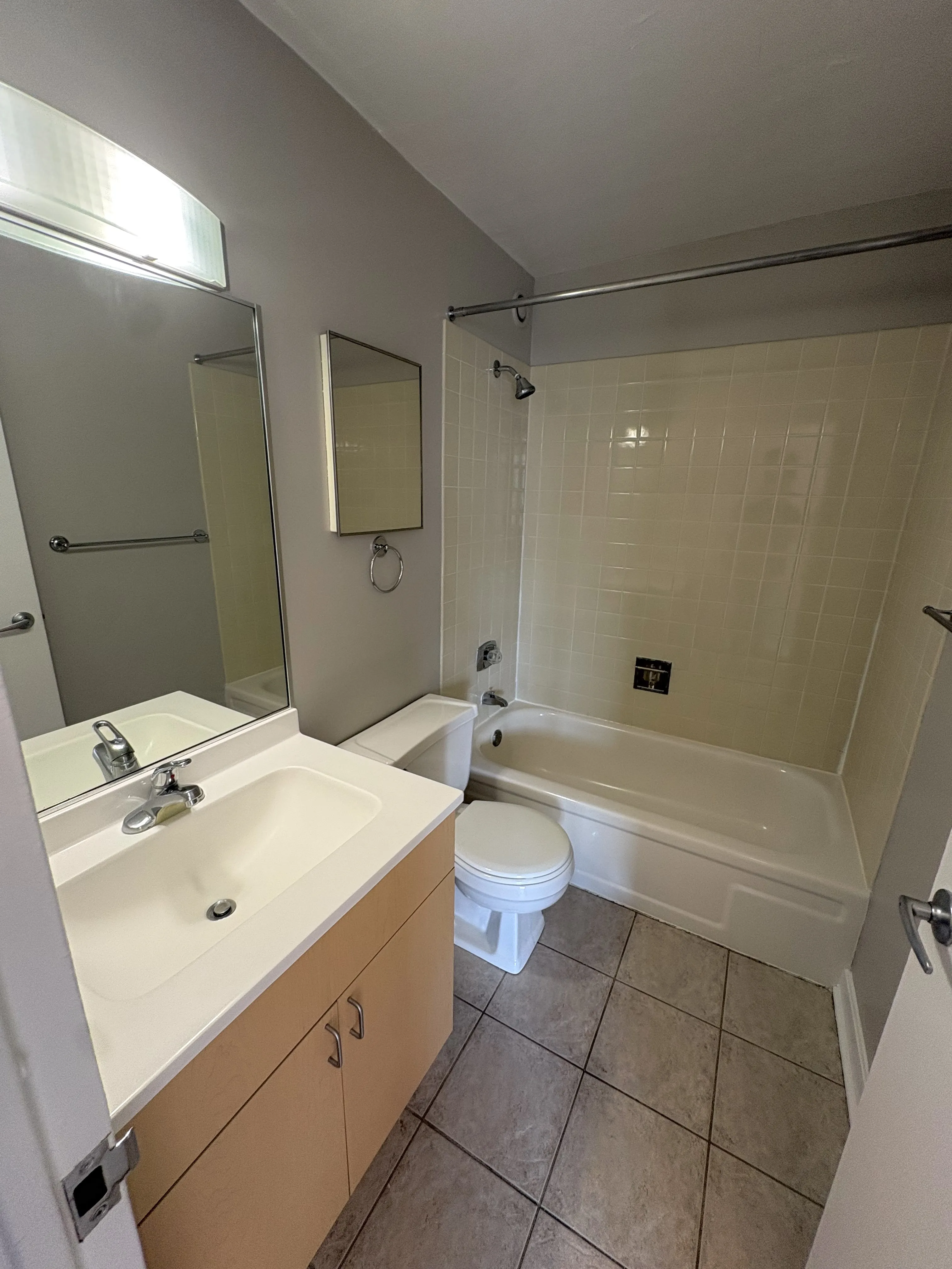 1212 S Michigan Ave   60181 60181-unit#901-Villa Park-IL