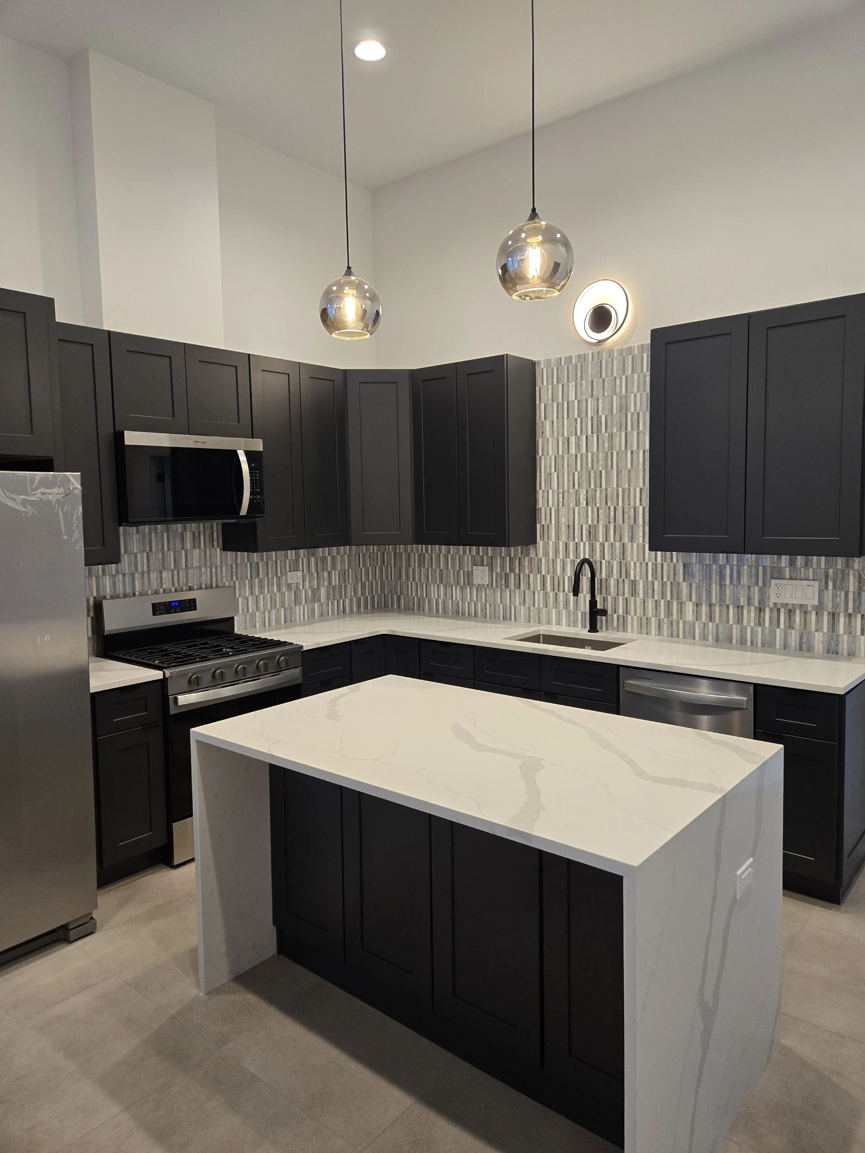 2909 N Milwaukee Ave 60618 60618-The Avondale-unit#2-Chicago-IL