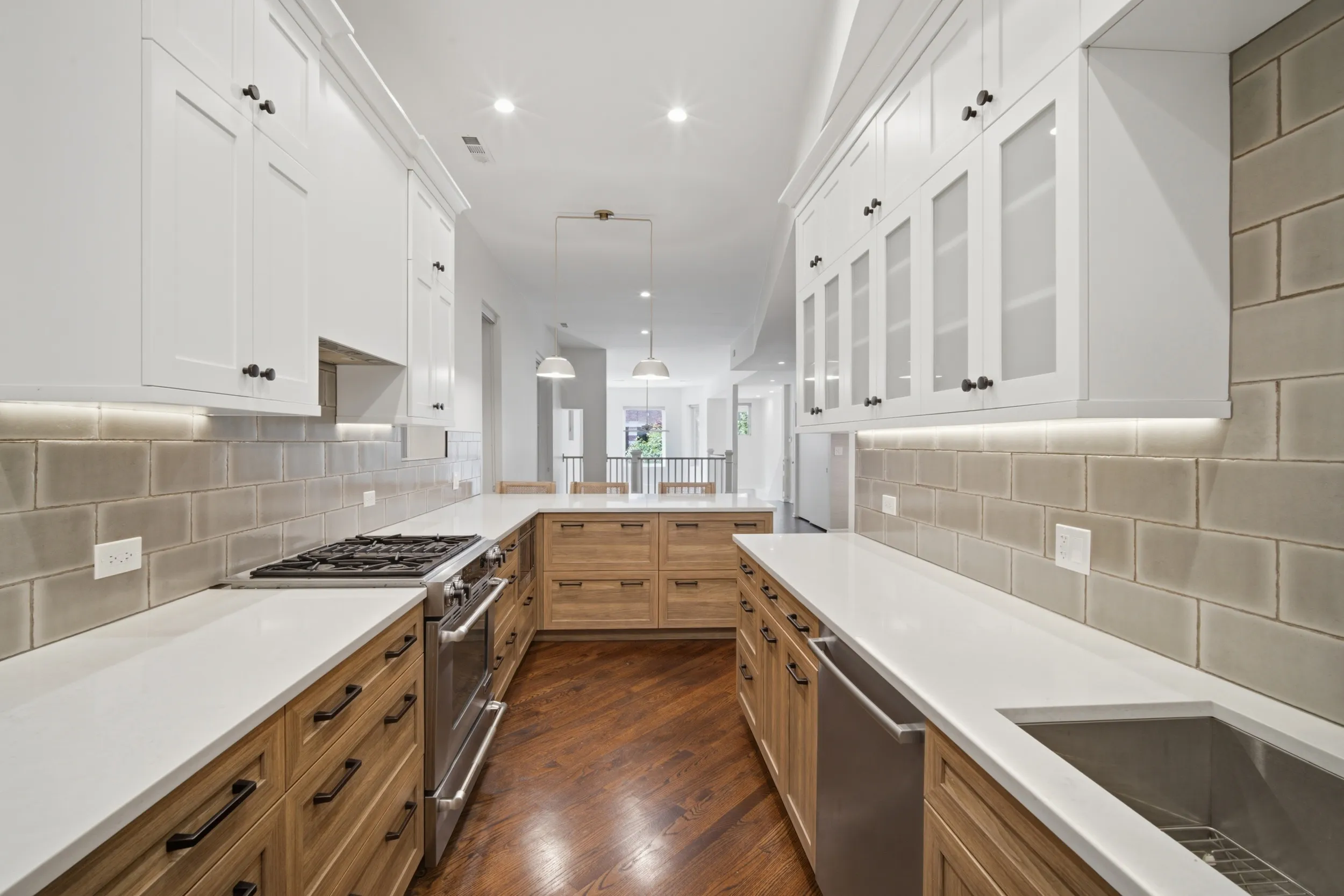 626 W Buckingham Pl   60657 60657-unit#1E-Chicago-IL