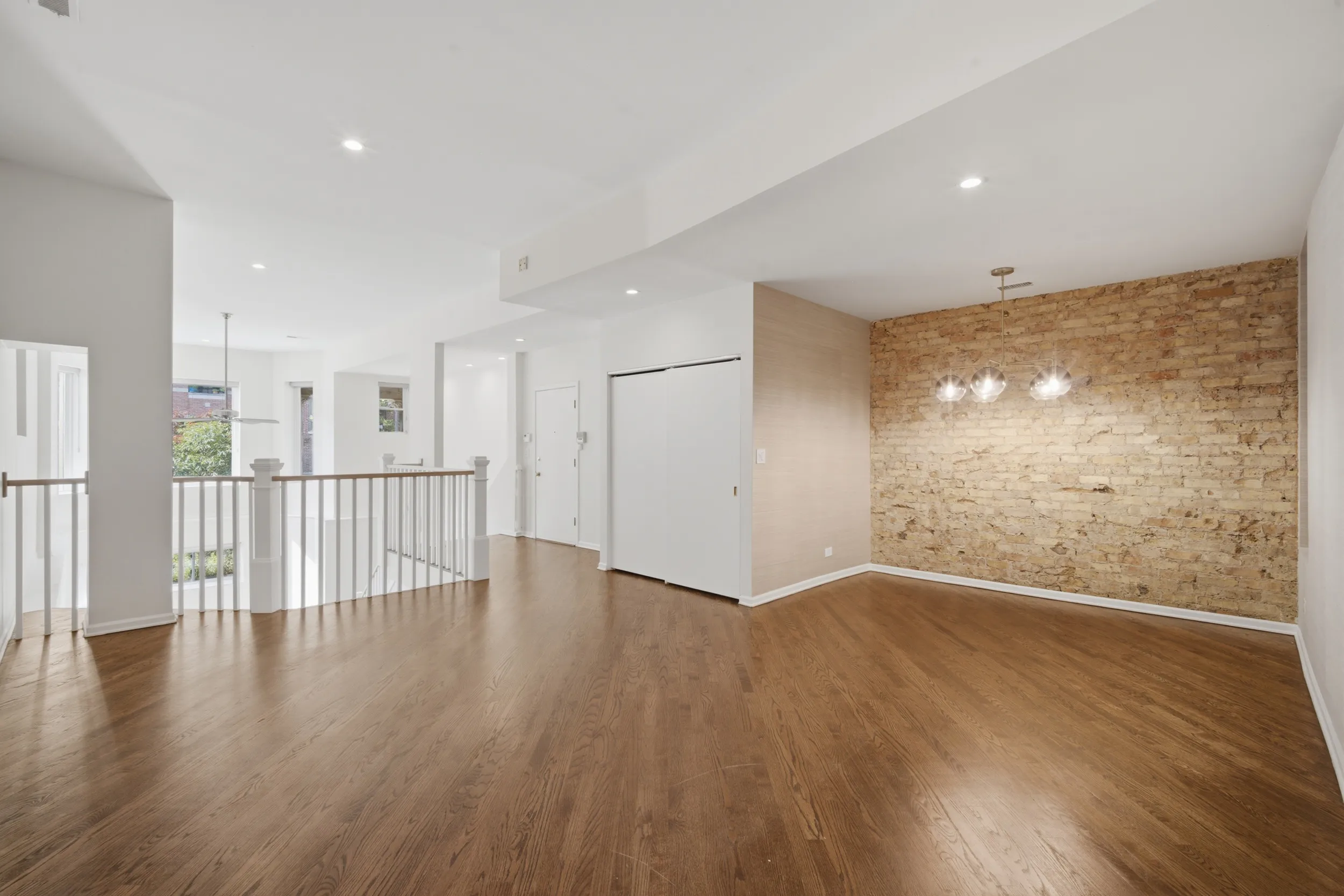 626 W Buckingham Pl   60657 60657-unit#1E-Chicago-IL