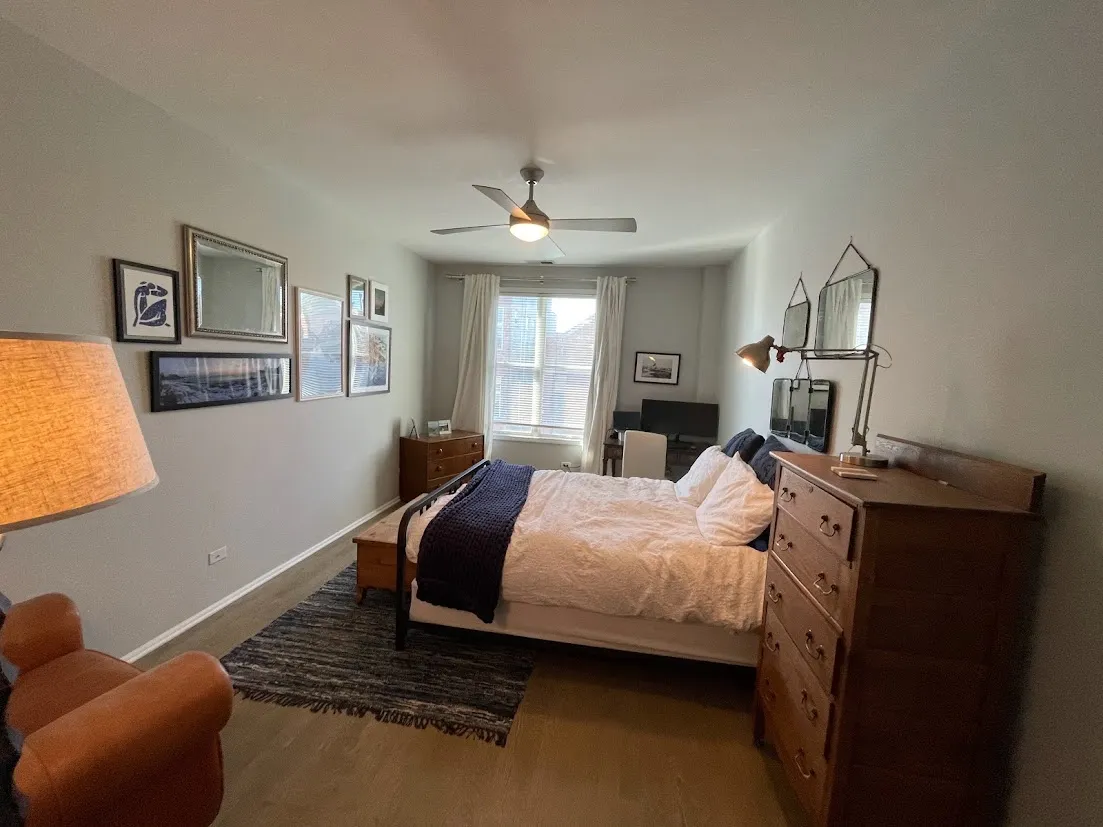 2040 W Belmont Ave 60618 60618-unit#404-Chicago-IL