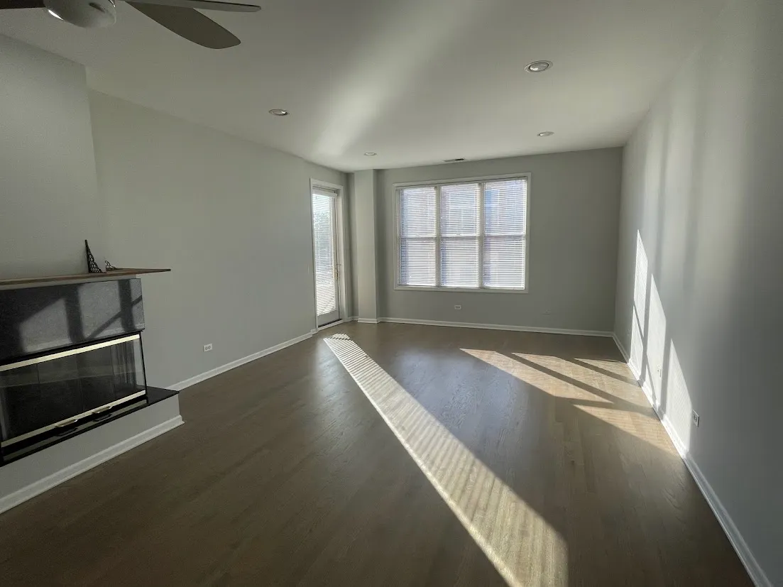 2040 W Belmont Ave 60618 60618-unit#404-Chicago-IL