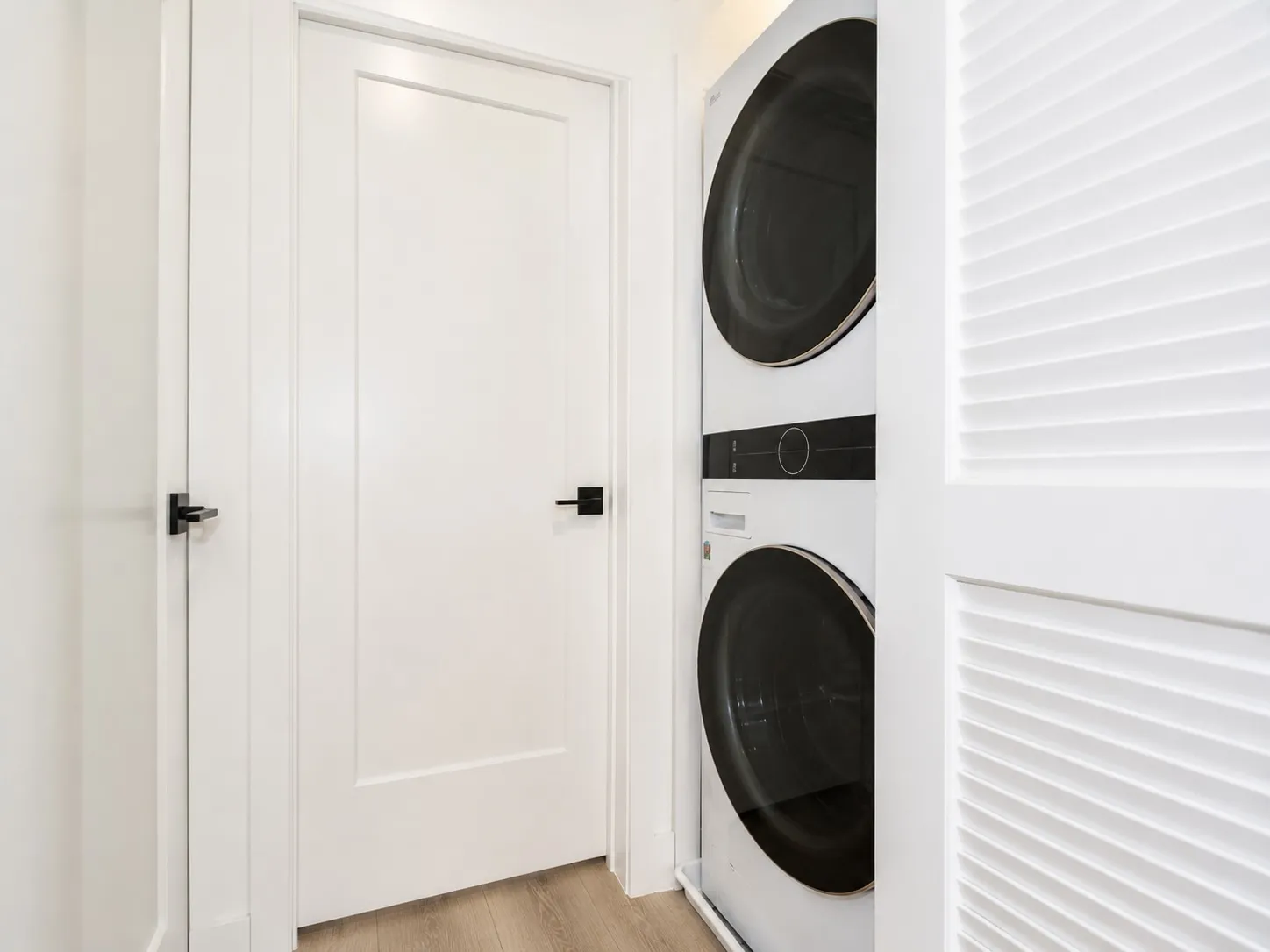 1037 W Byron St   60613 60613-unit#2-Chicago-IL
