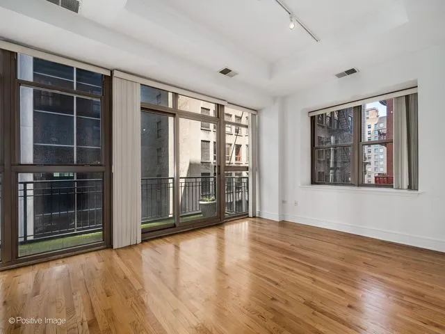212 W Washington St 60606 60606-unit#1413-Chicago-IL