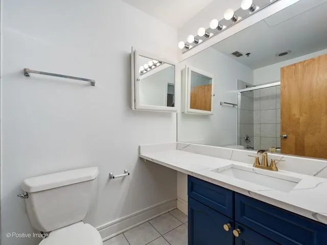 212 W Washington St 60606 60606-unit#1413-Chicago-IL