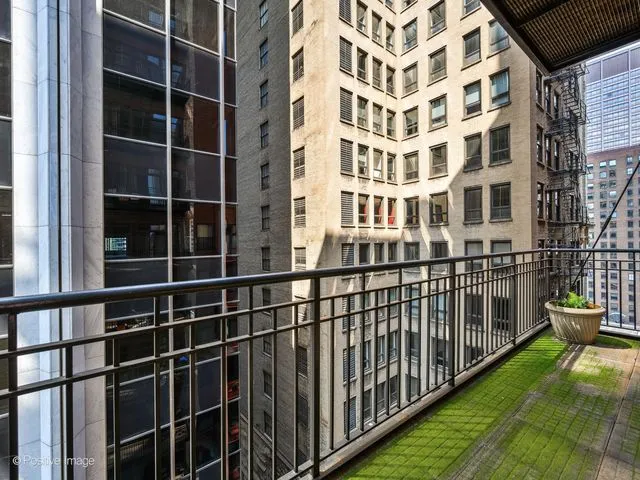 212 W Washington St 60606 60606-unit#1413-Chicago-IL