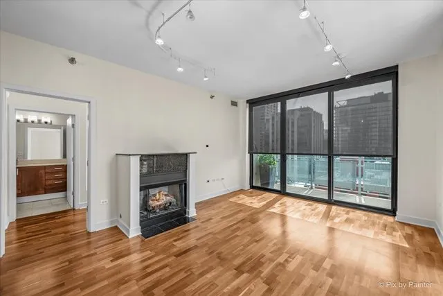 744 N Clark St 60654 60654-unit#1004-Chicago-IL