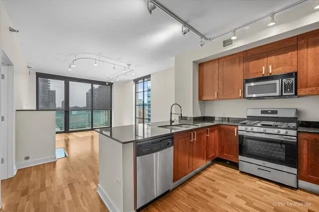 744 N Clark St 60654 60654-unit#1004-Chicago-IL