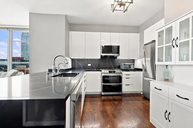 1600 S Prairie Ave   60616 60616-unit#1107-Chicago-IL