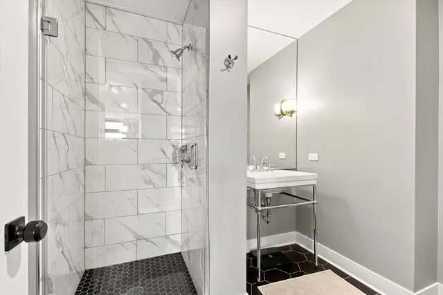 1600 S Prairie Ave   60616 60616-unit#1107-Chicago-IL