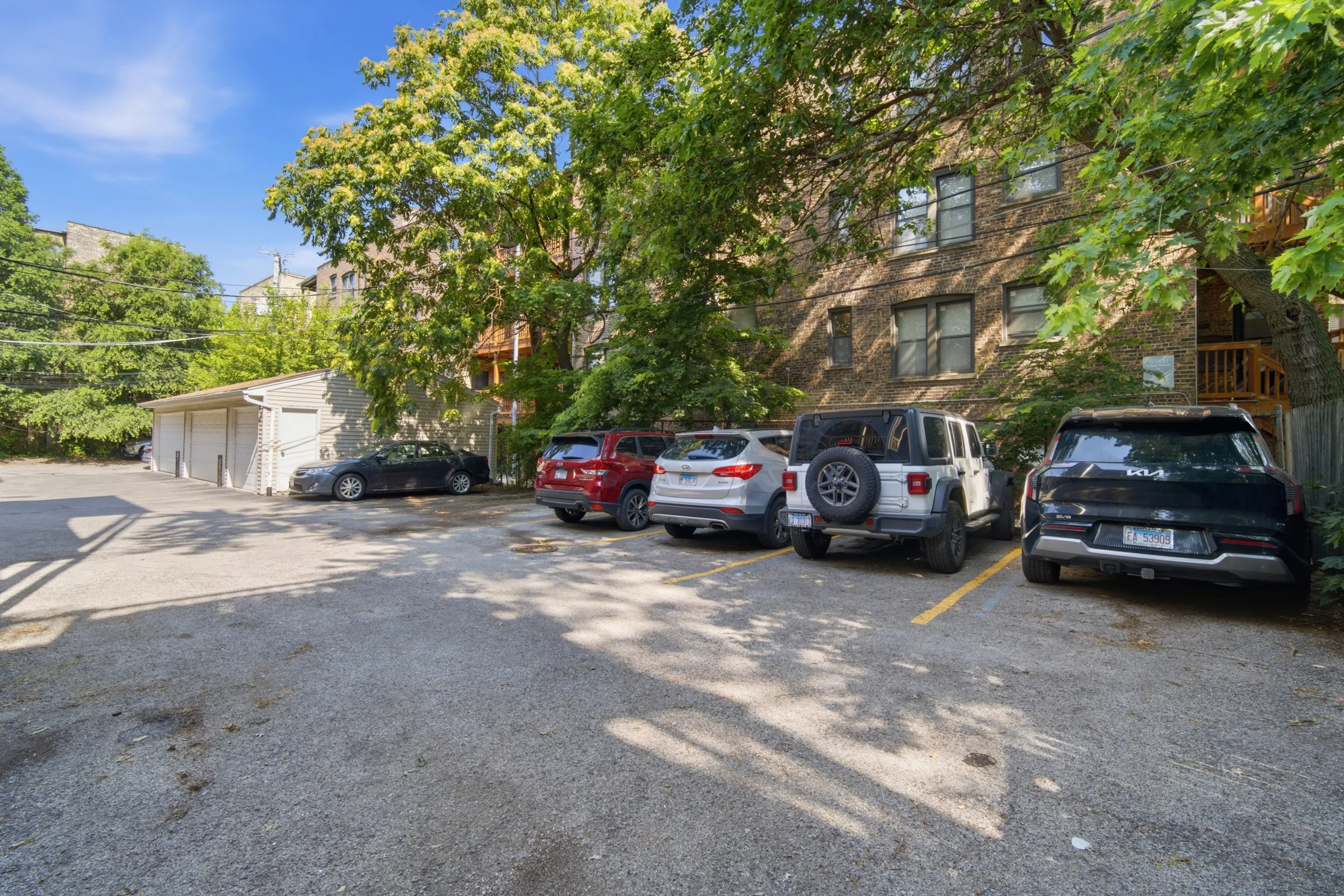 626 W Buckingham Pl   60657 60657-unit#1E-Chicago-IL