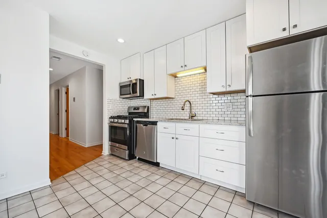 1948 W Byron St   60613 60613-unit#2B-Chicago-IL