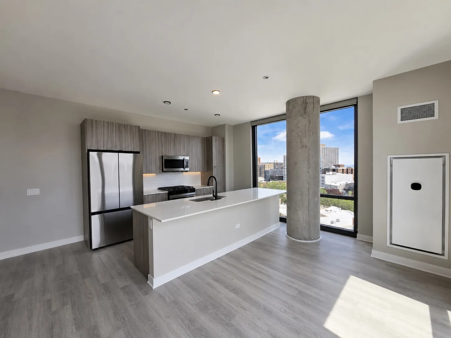 4611 N Broadway   60640 60640-unit#812-Chicago-IL