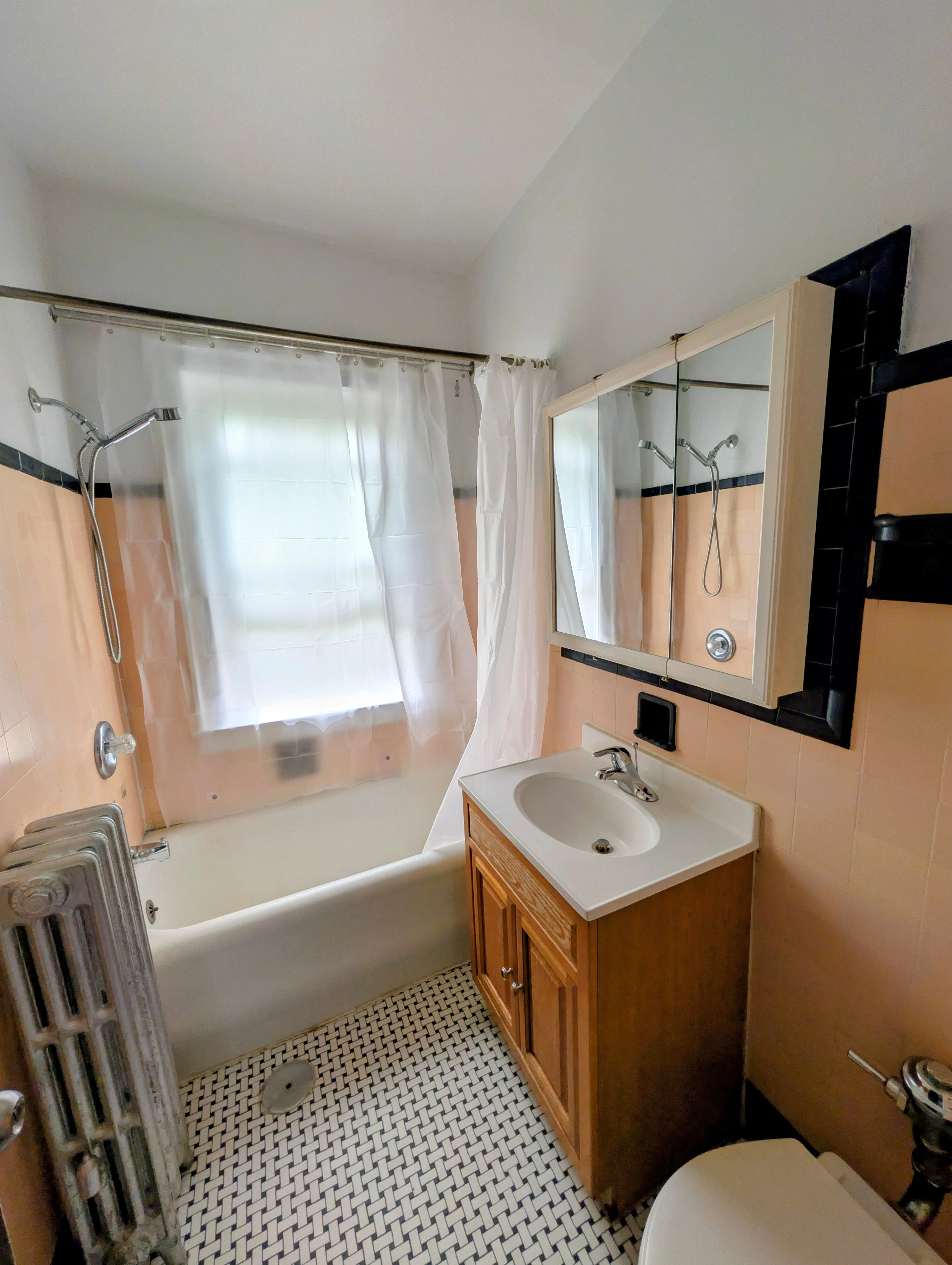 6703 N Greenview Ave   60626 60626-Chicago-IL