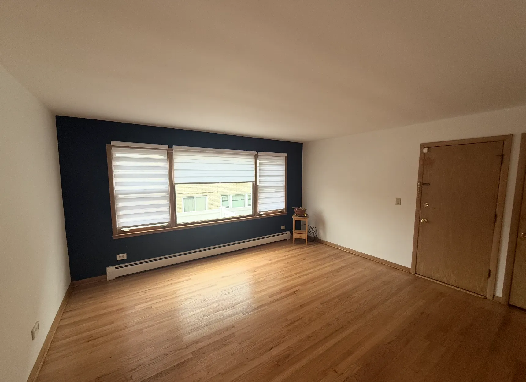 6331 W Devon Ave   60646 60646-unit#2R-Chicago-IL