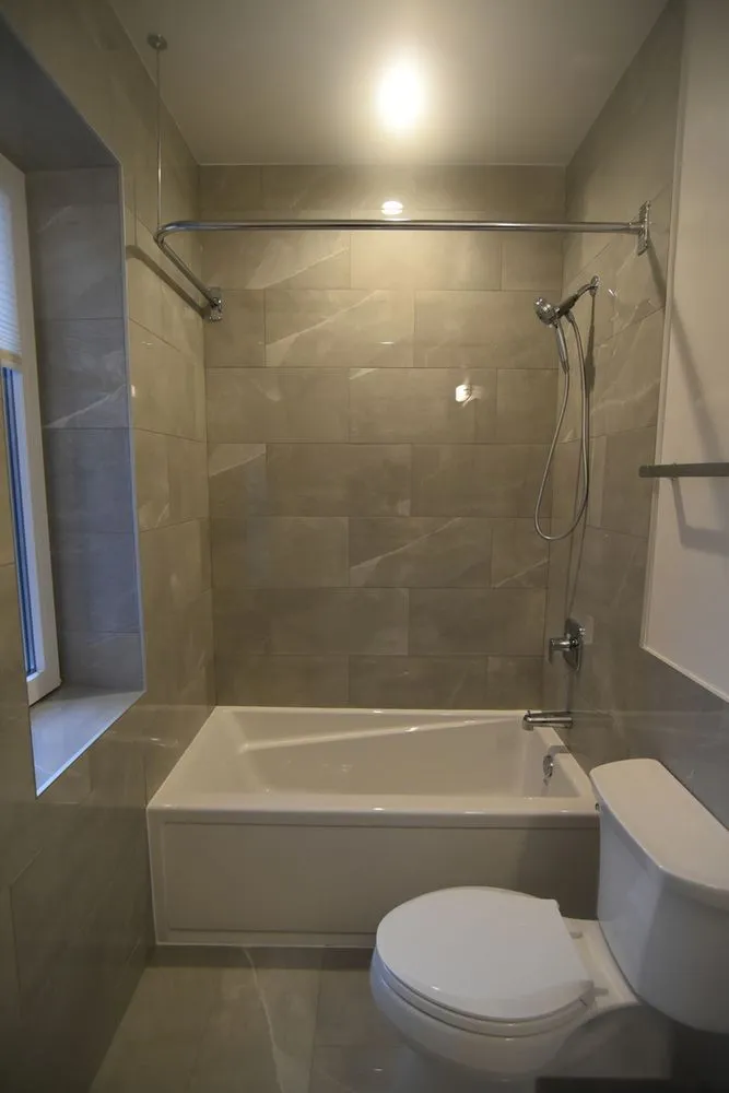 927 W Irving Park Rd   60613 60613-unit#405-Chicago-IL