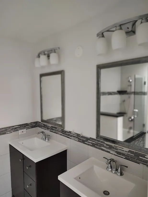 3025 N GREENVIEW AVE 60657-Chicago-IL