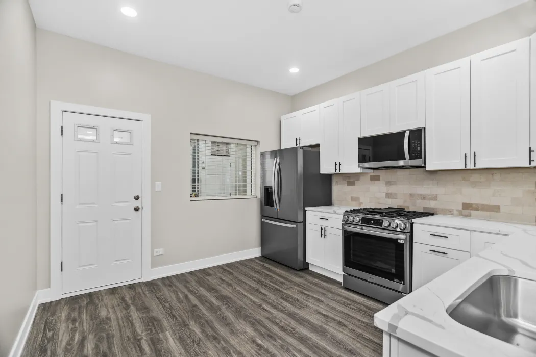 2355 N Milwaukee Ave 60647 60647-unit#2F-Chicago-IL