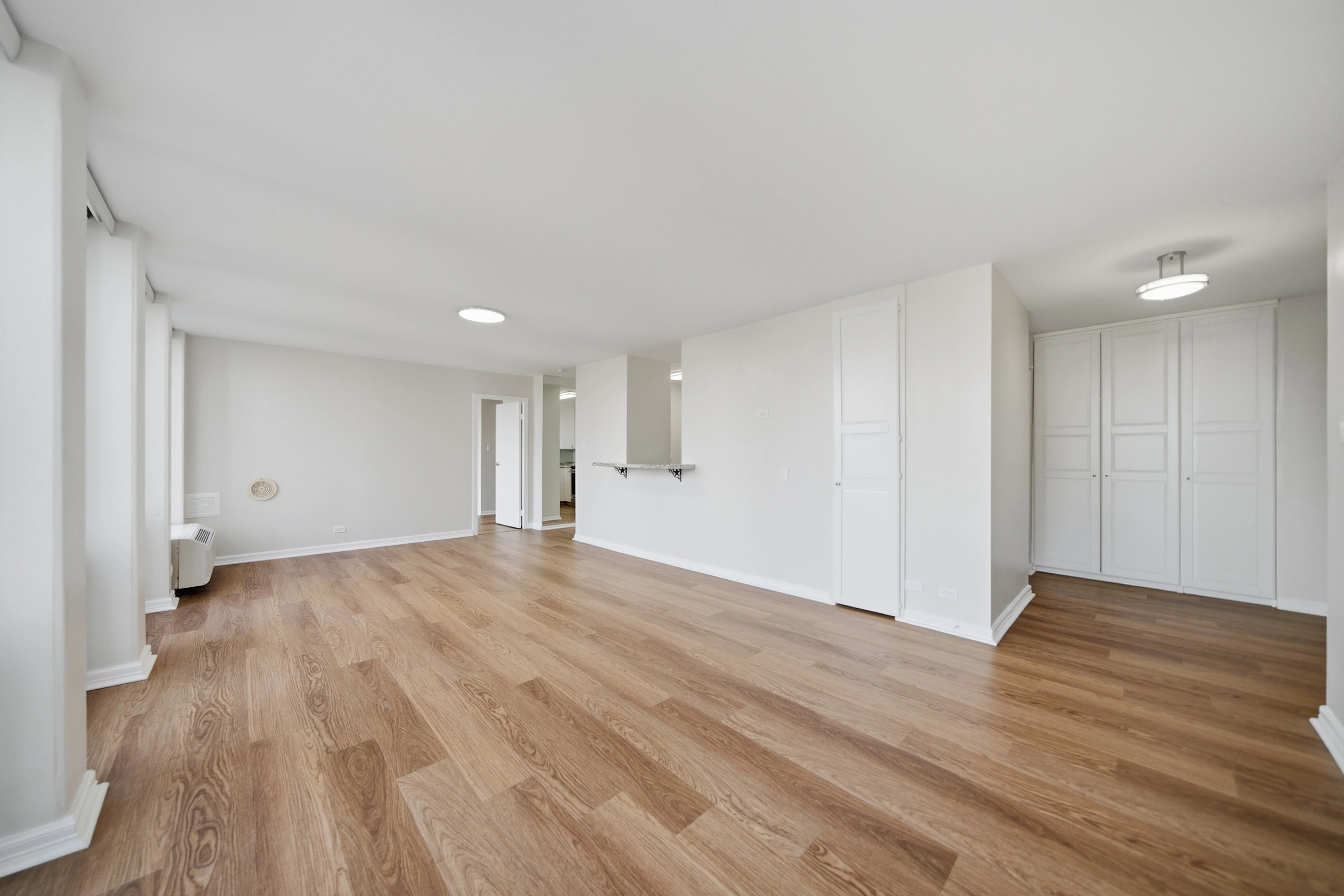 111 E Chestnut St 60611 60611-unit#18DE 2bed+-Chicago-IL