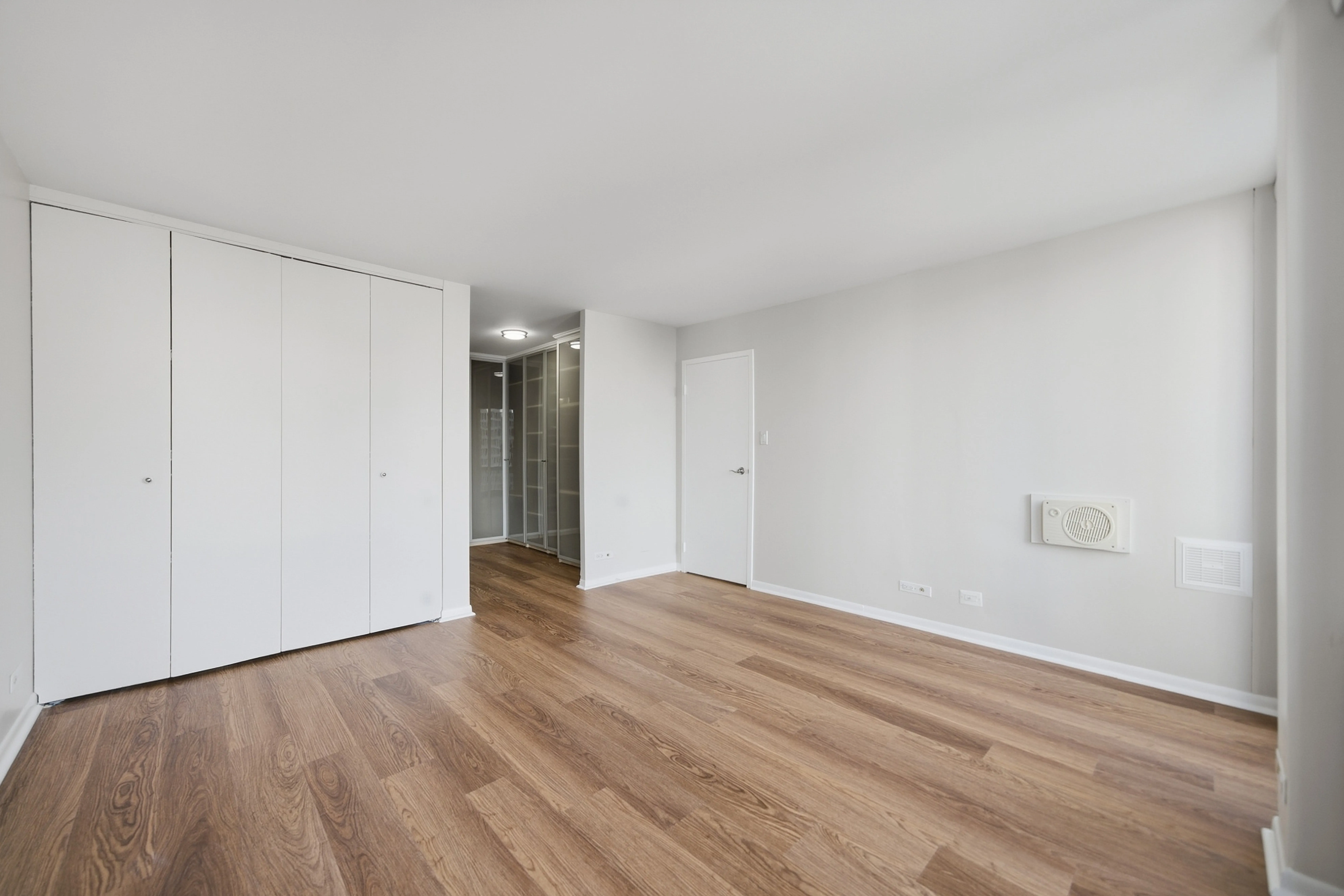 111 E Chestnut St 60611 60611-unit#18DE 2bed+-Chicago-IL