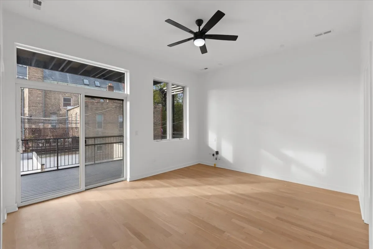 1651 W.  Ave 60622-West Town 1651-unit#2E-Chicago-IL
