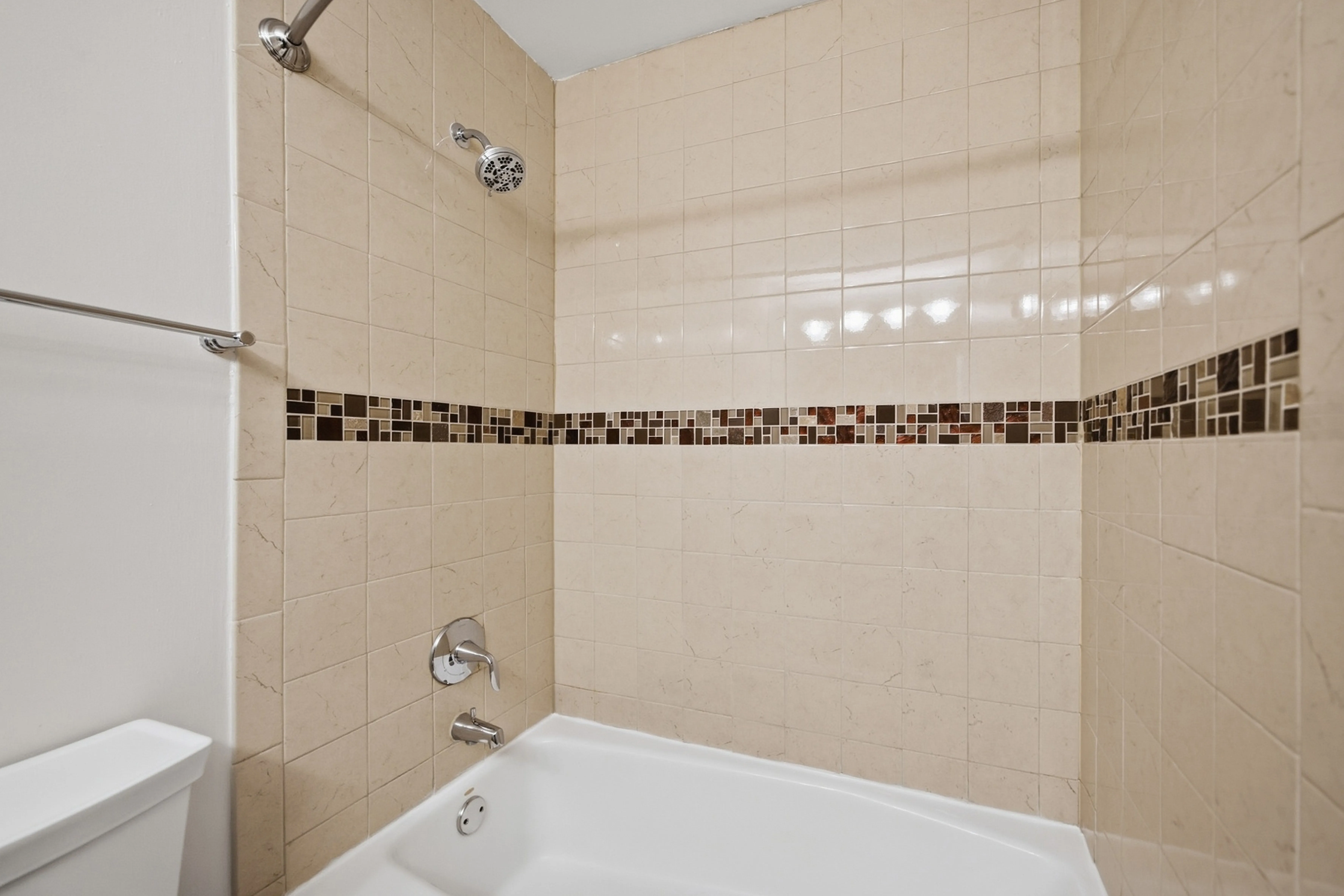 111 E Chestnut St 60611 60611-unit#18DE 2bed+-Chicago-IL