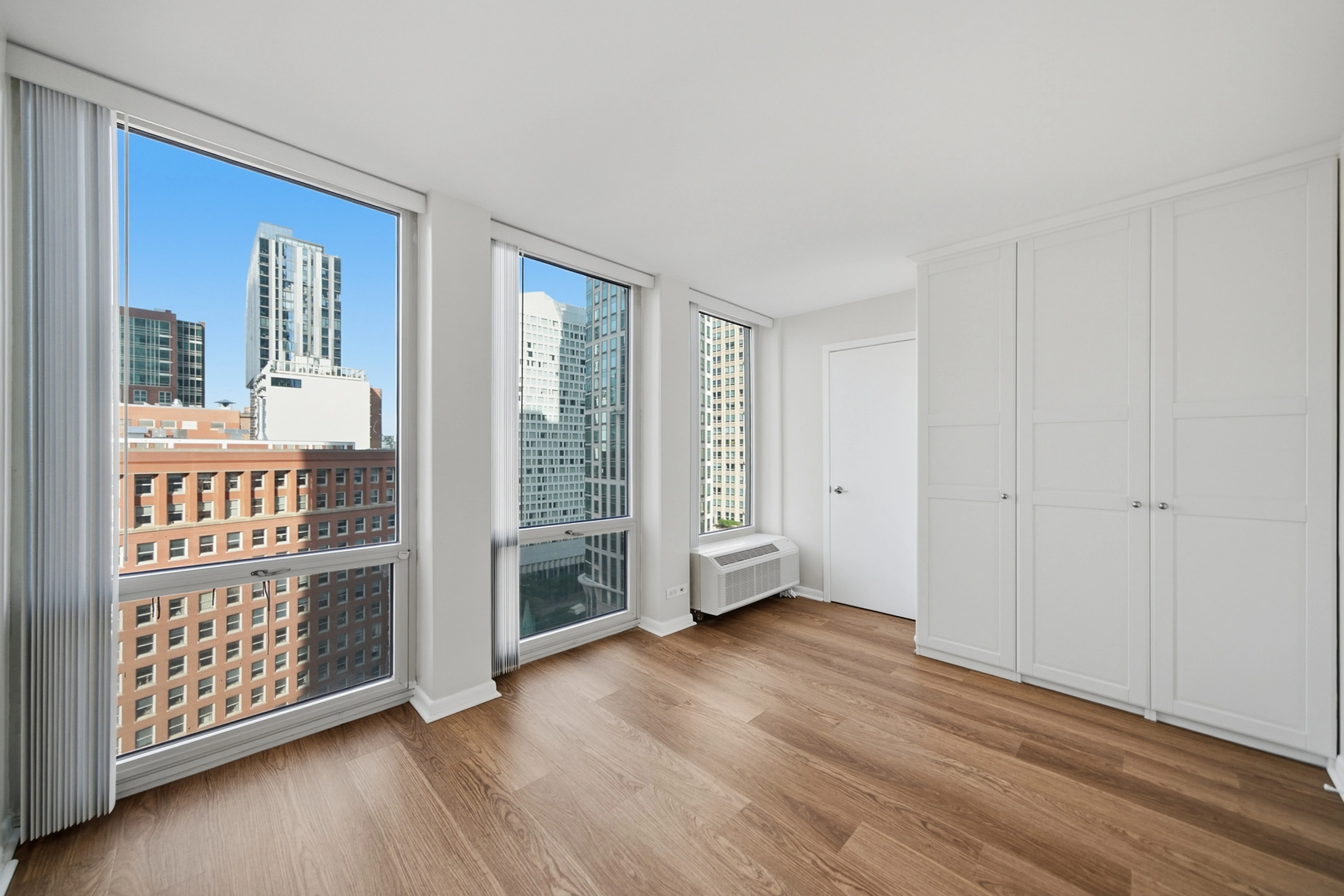 111 E Chestnut St 60611 60611-unit#18DE 2bed+-Chicago-IL