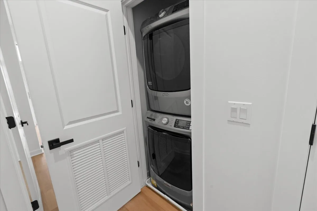 1651 W.  Ave 60622-West Town 1651-unit#2E-Chicago-IL