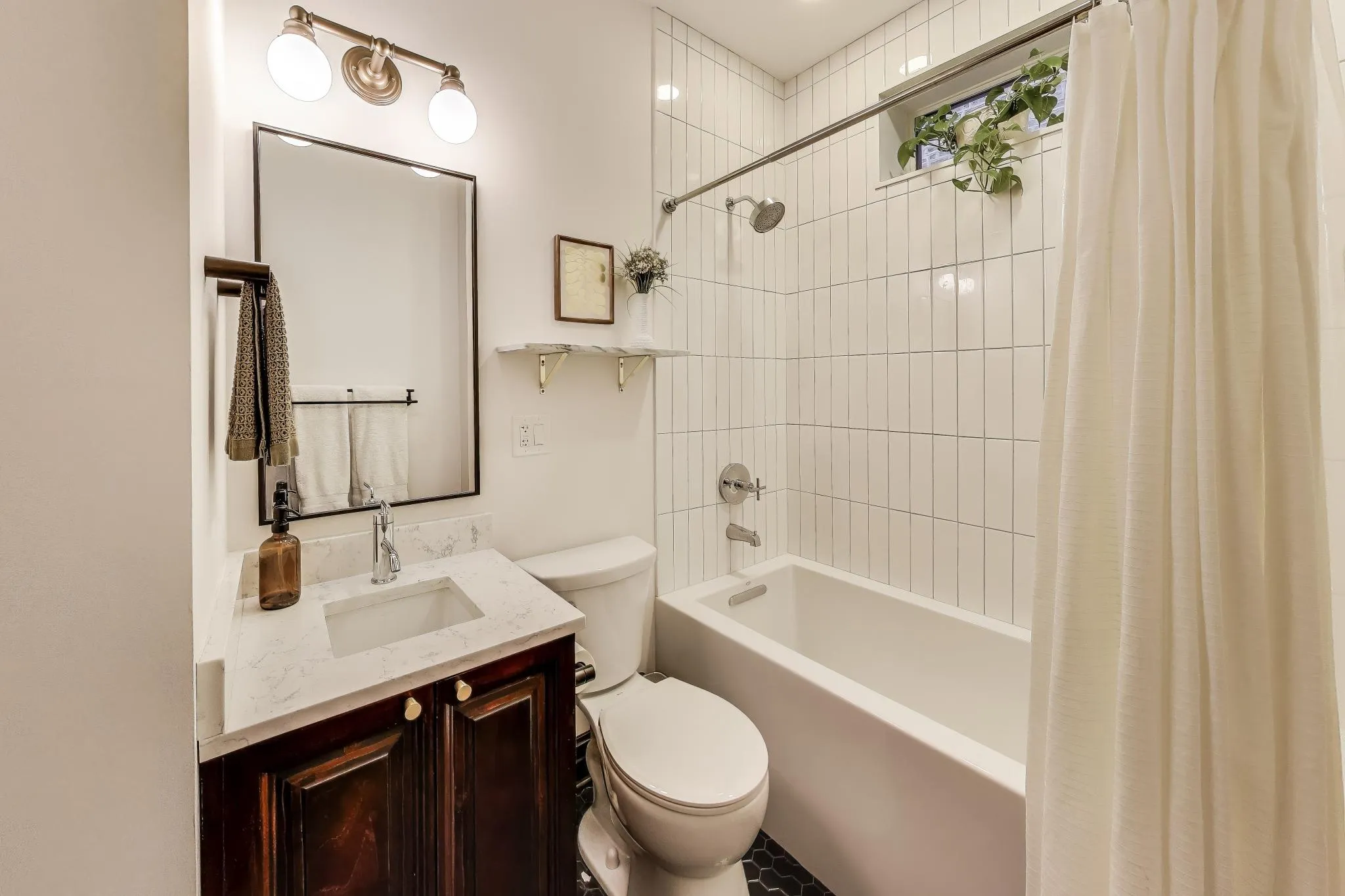 3106 W Lyndale St   60647 60647-unit#2A-Chicago-IL