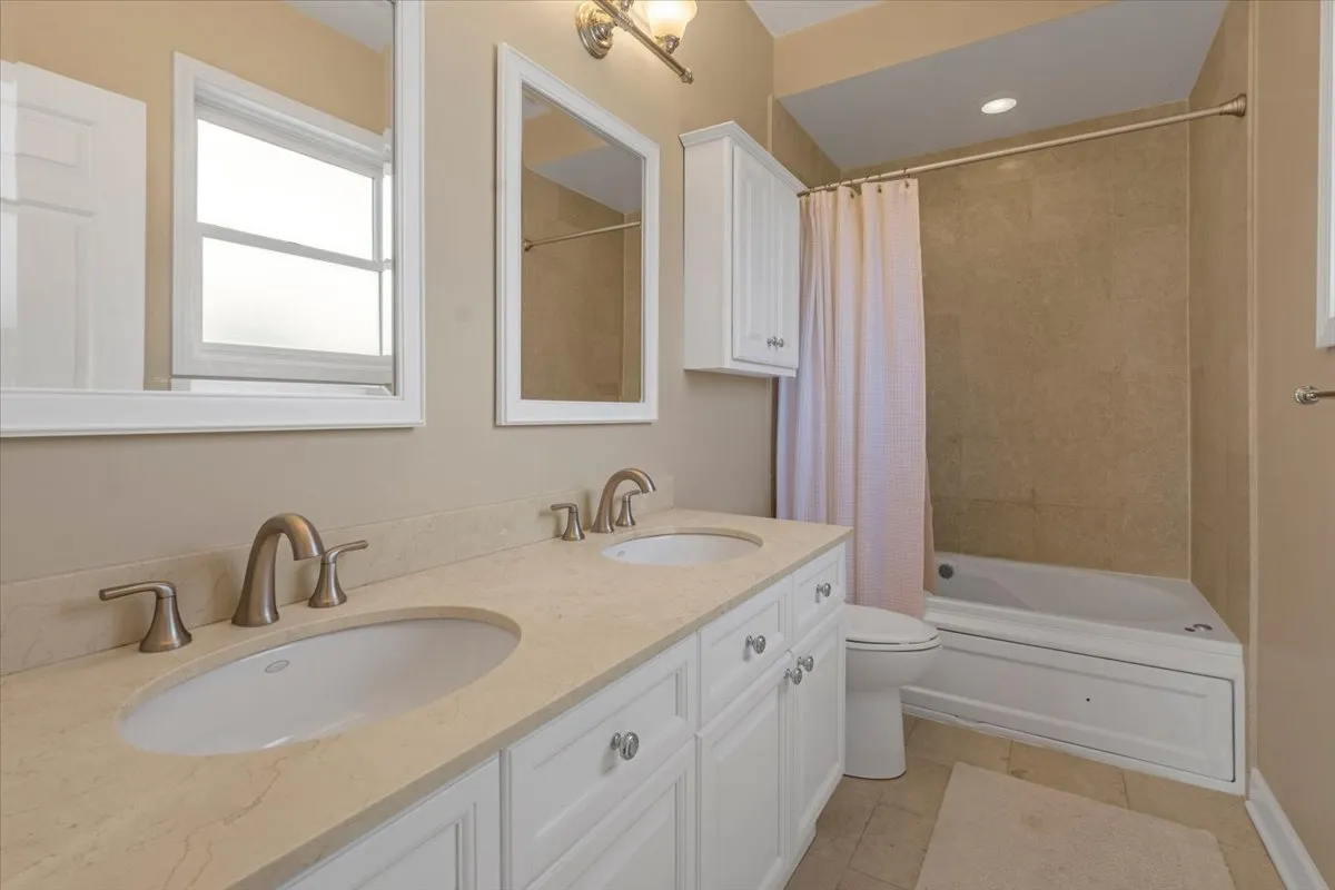 2855 N Damen Ave 60618 60618-unit#3-Chicago-IL