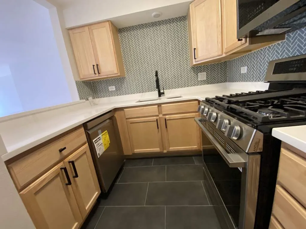 1455 W Fullerton Ave 60614 60614-unit#203-Chicago-IL